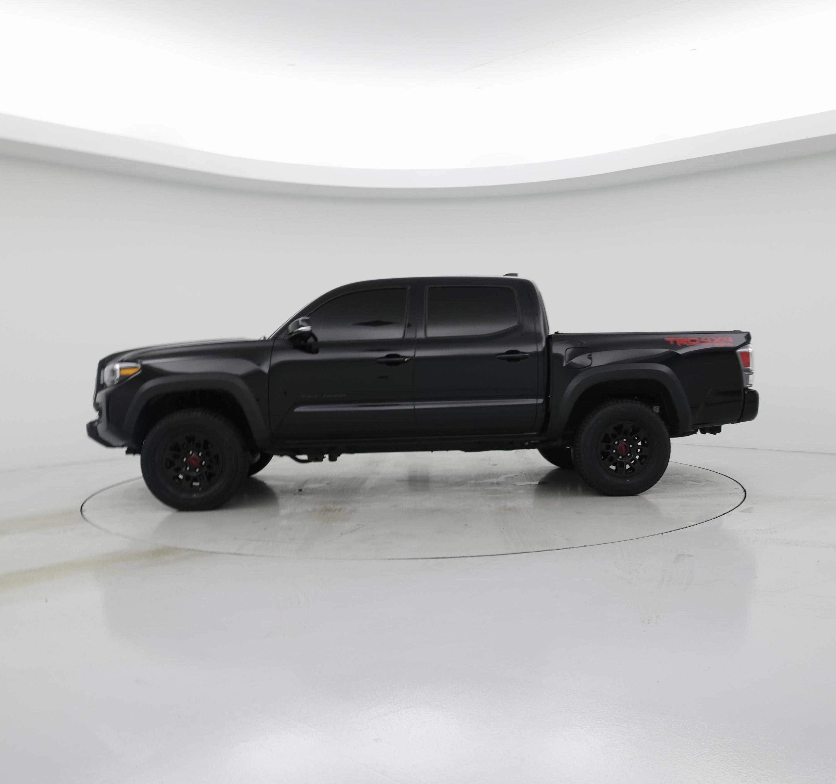Thumbnail: 2022 Toyota Tacoma - 3