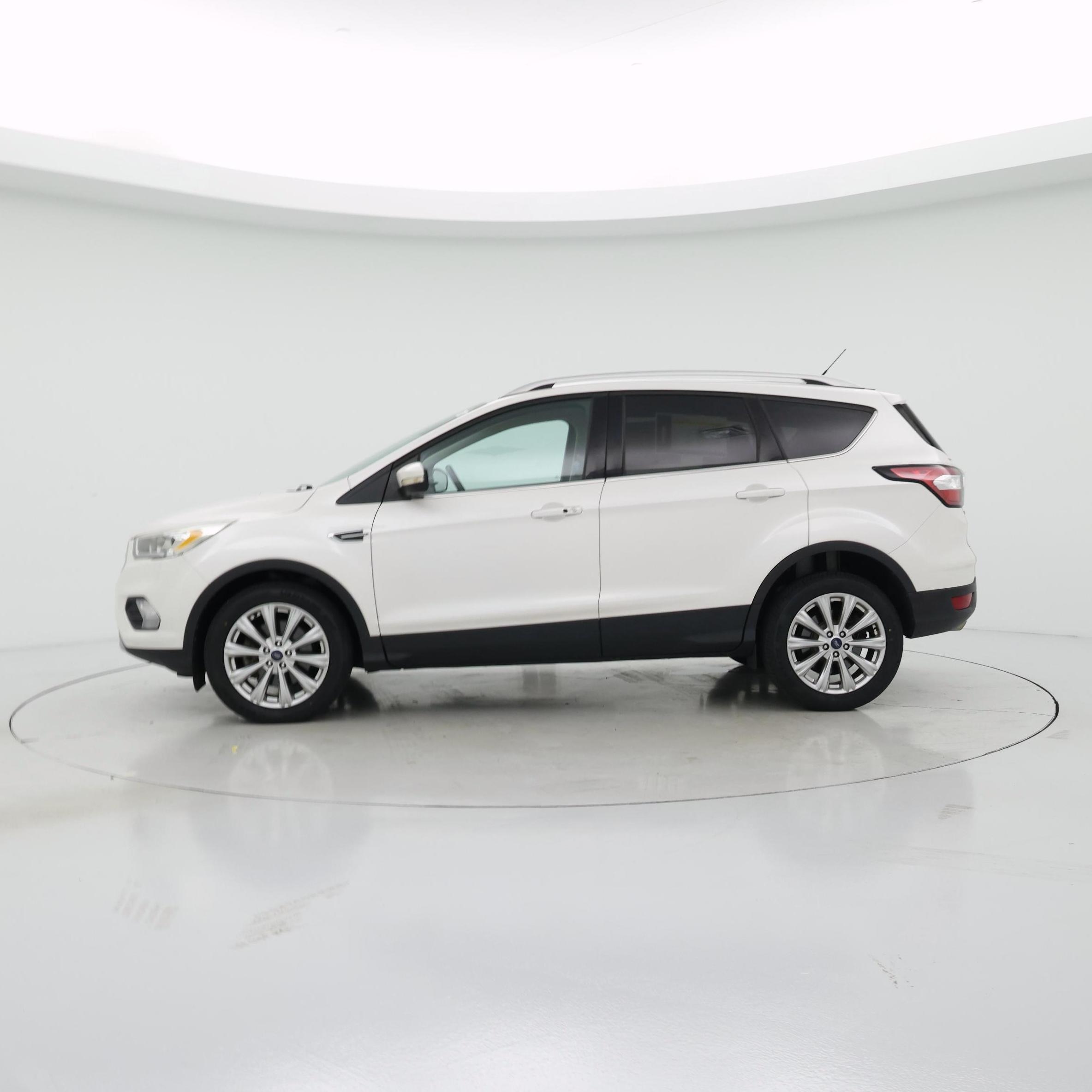 Thumbnail: 2017 Ford Escape - 3