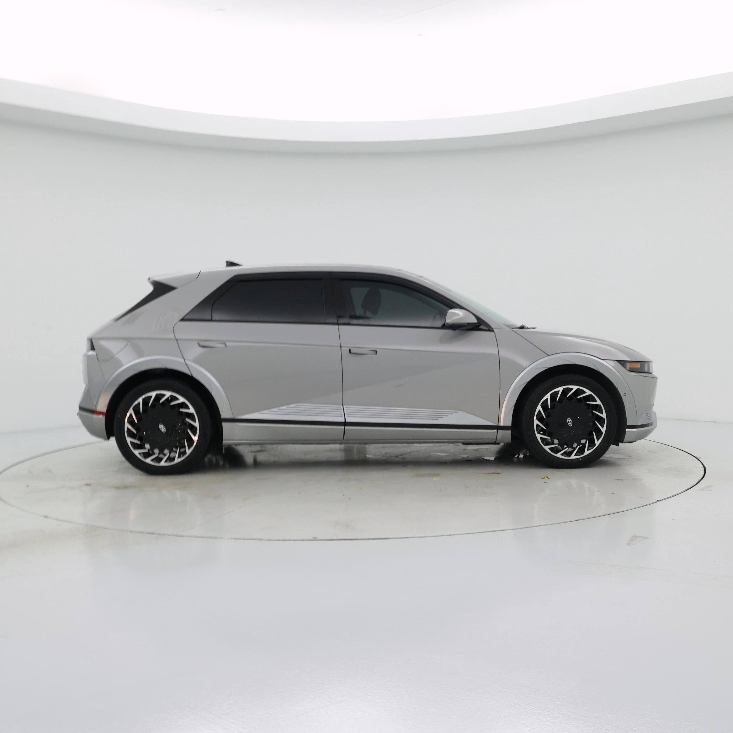Thumbnail: 2023 Hyundai Ioniq 5 - 7