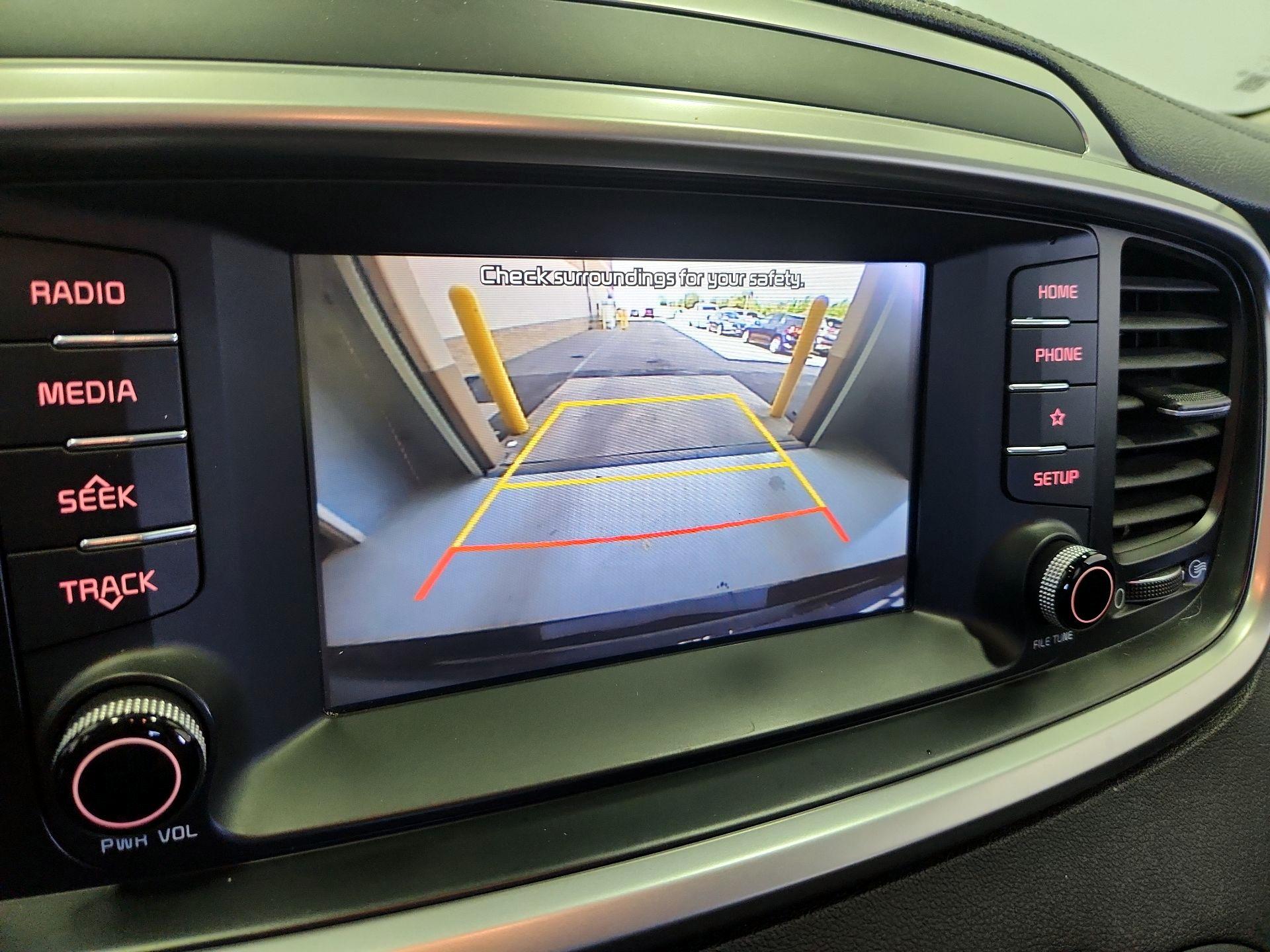 Thumbnail: 2019 Kia Sorento - 14