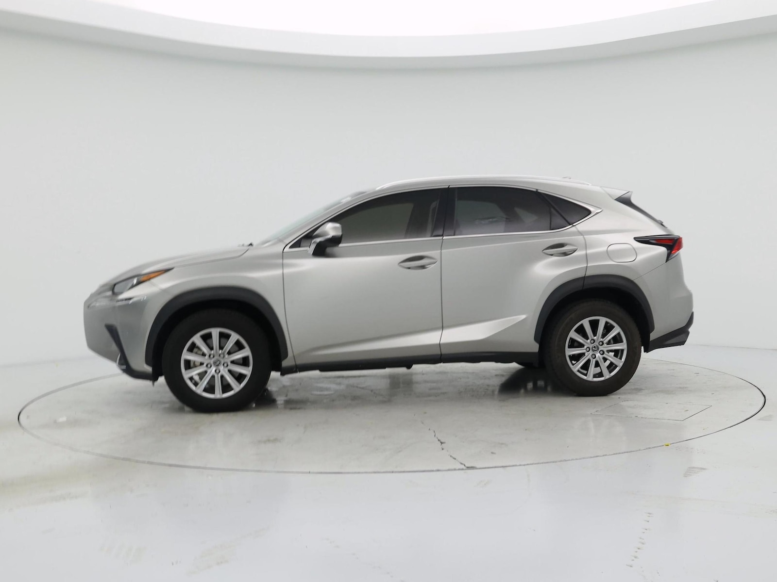 2021 Lexus NX 300 - Photo 4