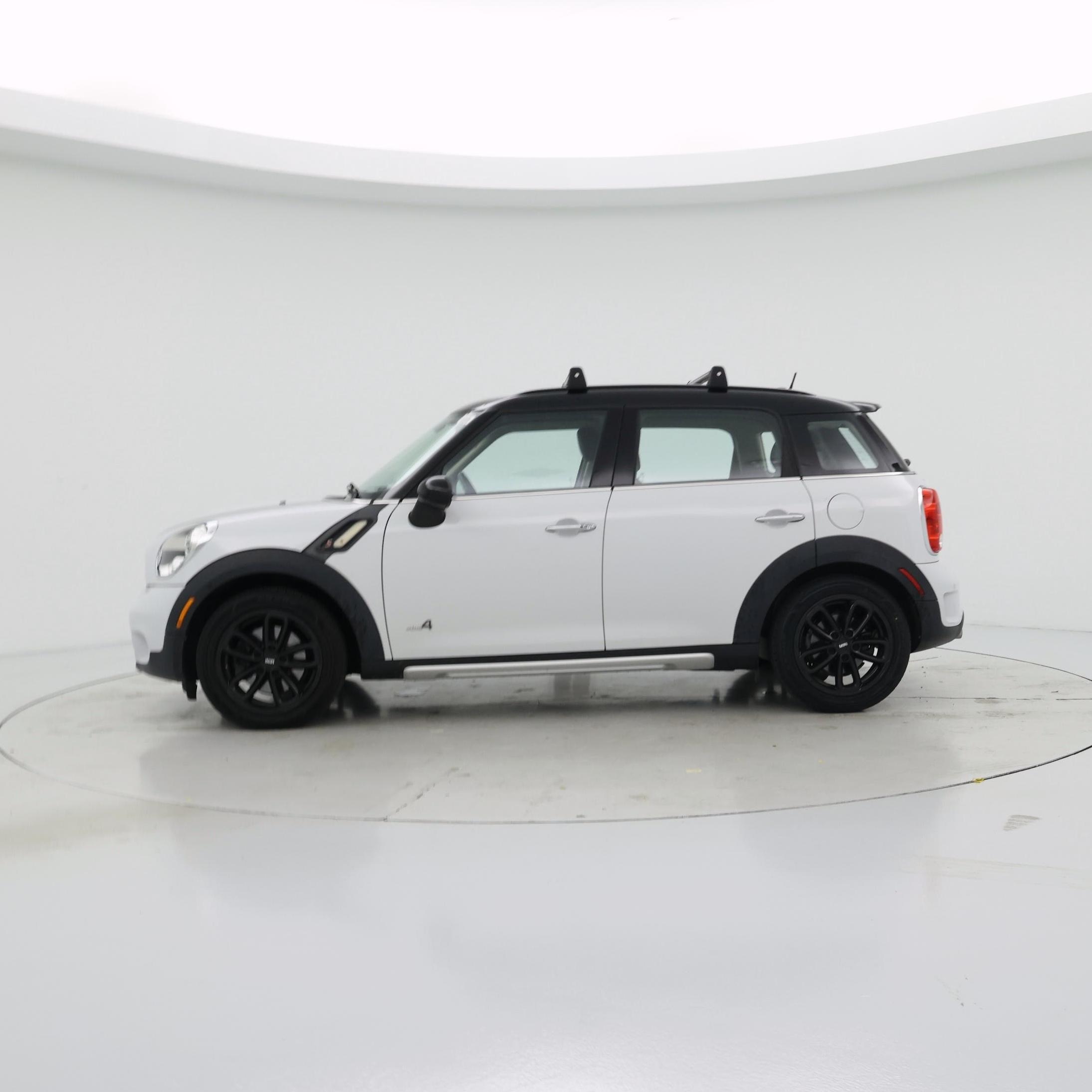 Thumbnail: 2015 MINI Cooper Countryman - 3