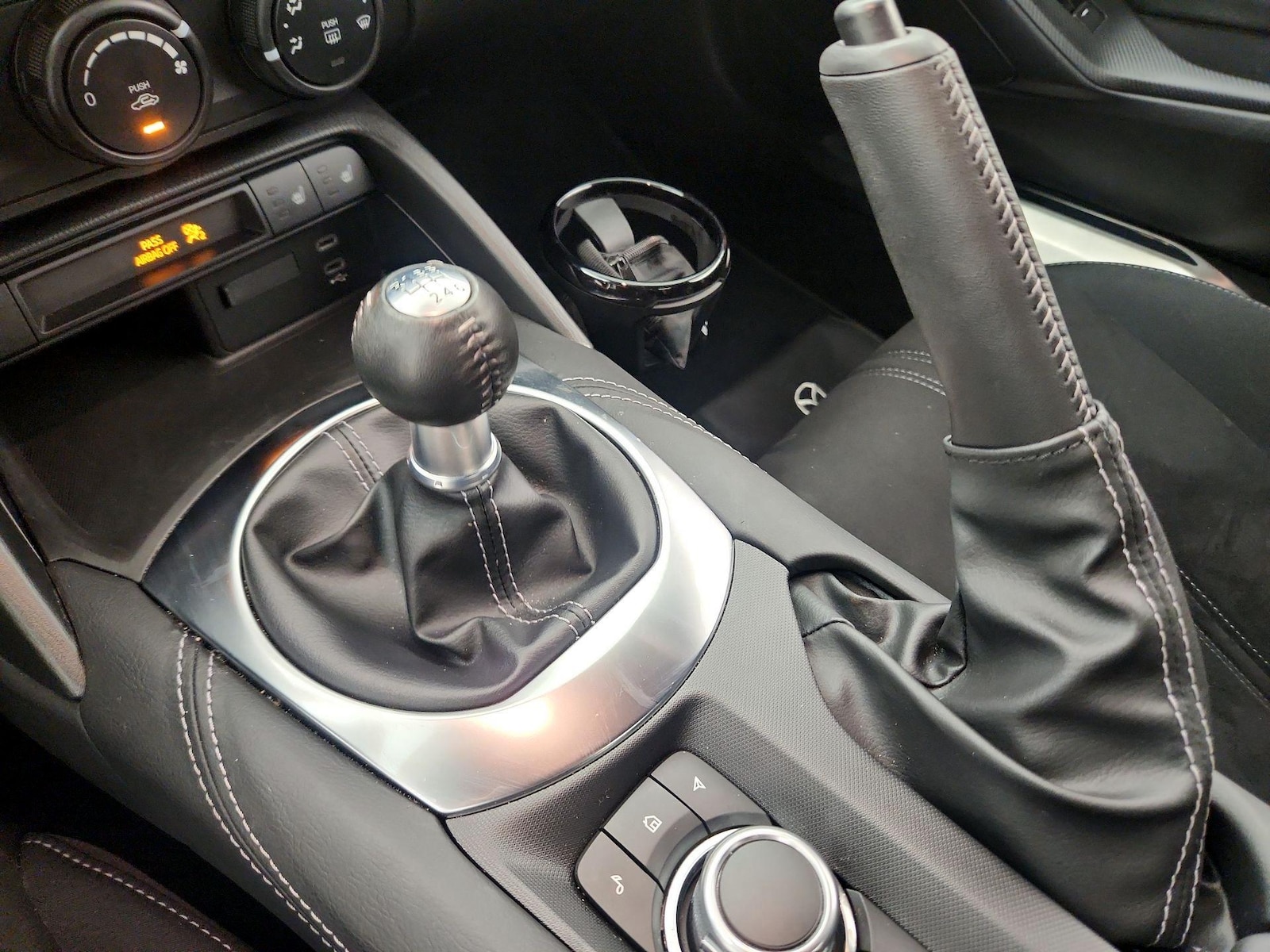 2026 Mazda MX-5 Miata Club - Photo 18
