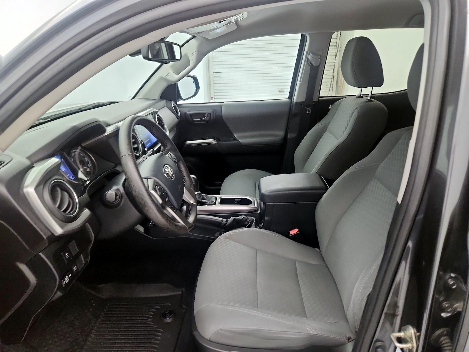 Power Seat(s) & Side Airbags