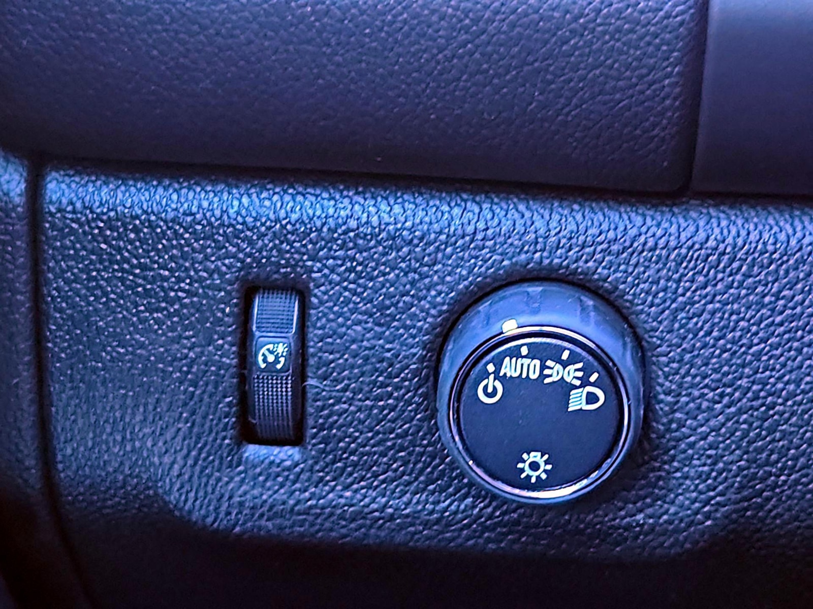 2019 Chevrolet Colorado LT - Photo 14