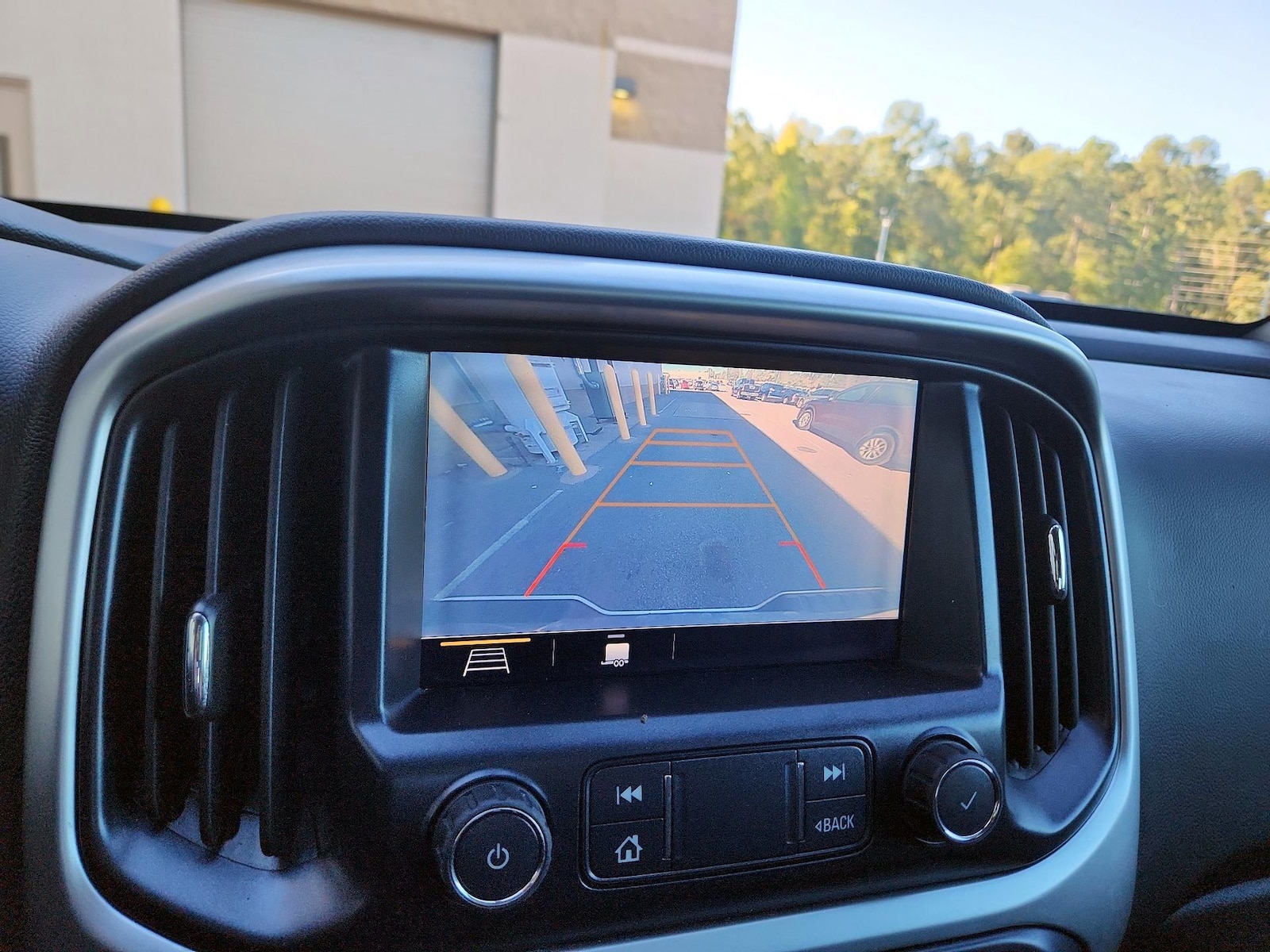 2019 Chevrolet Colorado LT - Photo 15