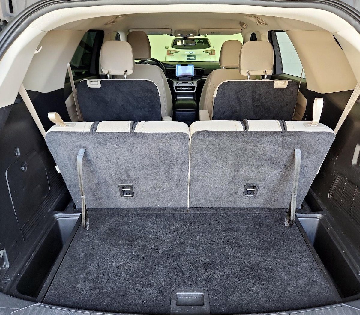 Trunk/Cargo (Seats Up)