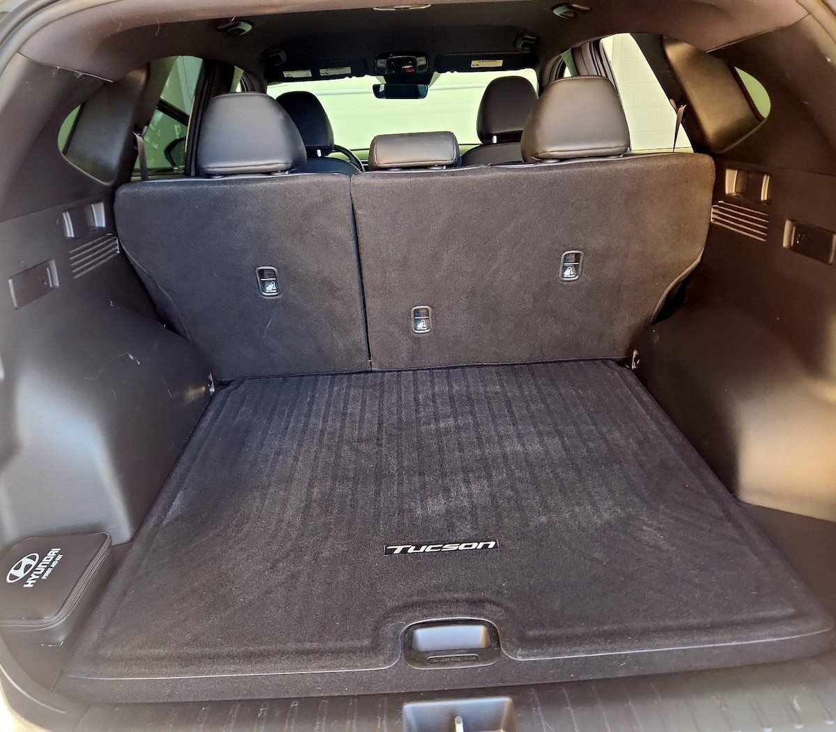 Trunk/Cargo (Seats Up)