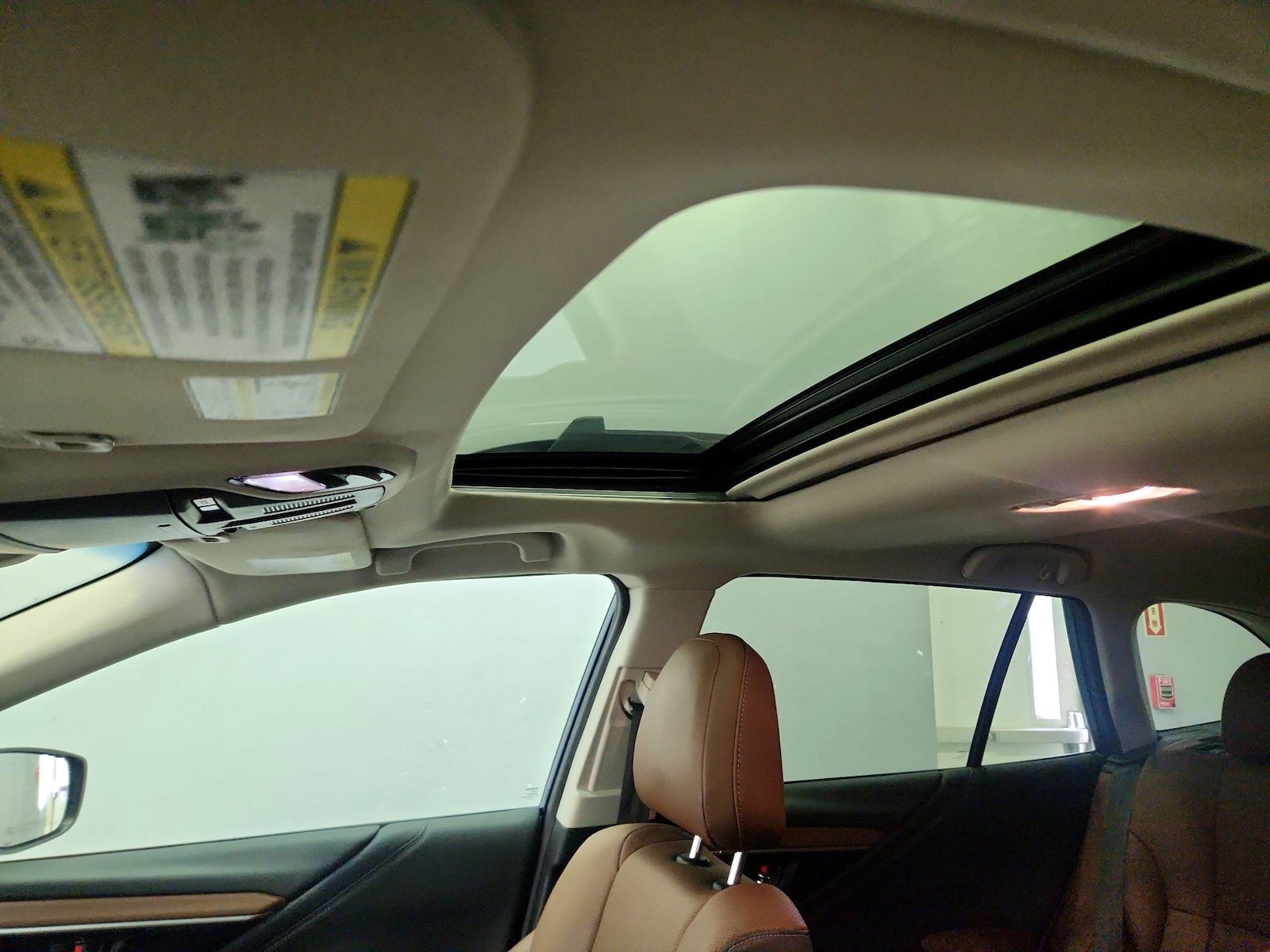 Sunroof(s) & Overhead Airbags