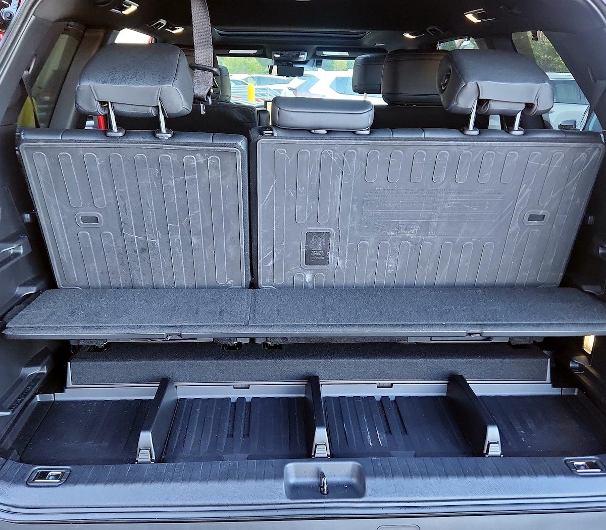 Trunk/Cargo (Seats Up)