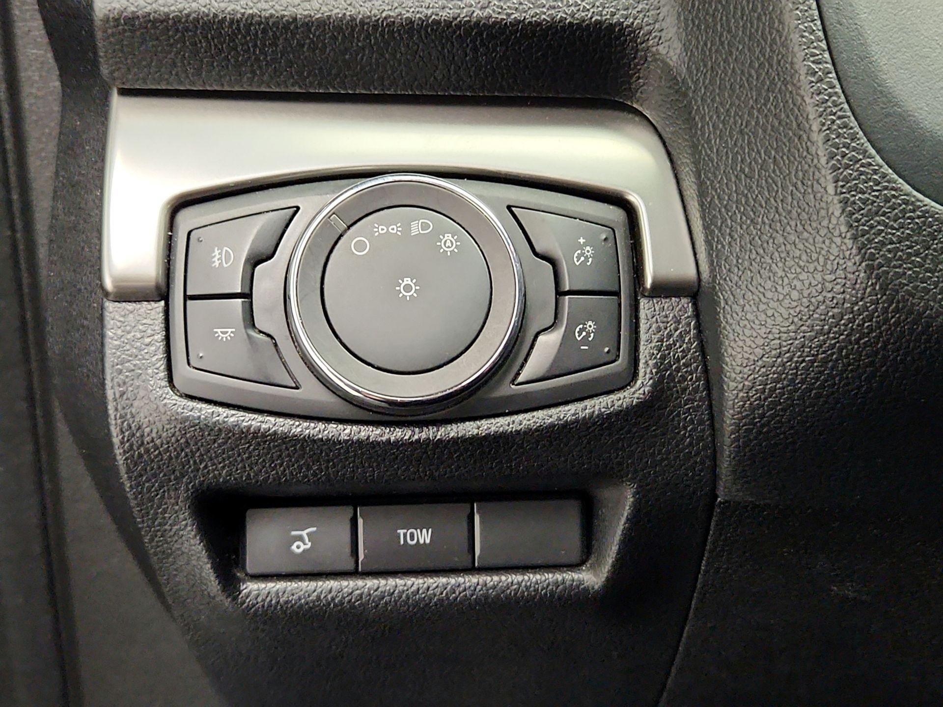 Thumbnail: 2019 Ford Explorer - 13