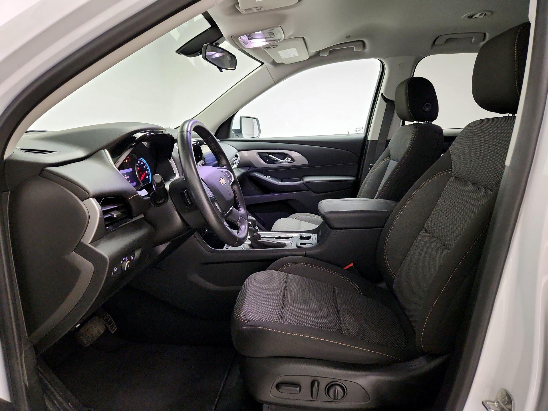 Thumbnail: 2021 Chevrolet Traverse - 11