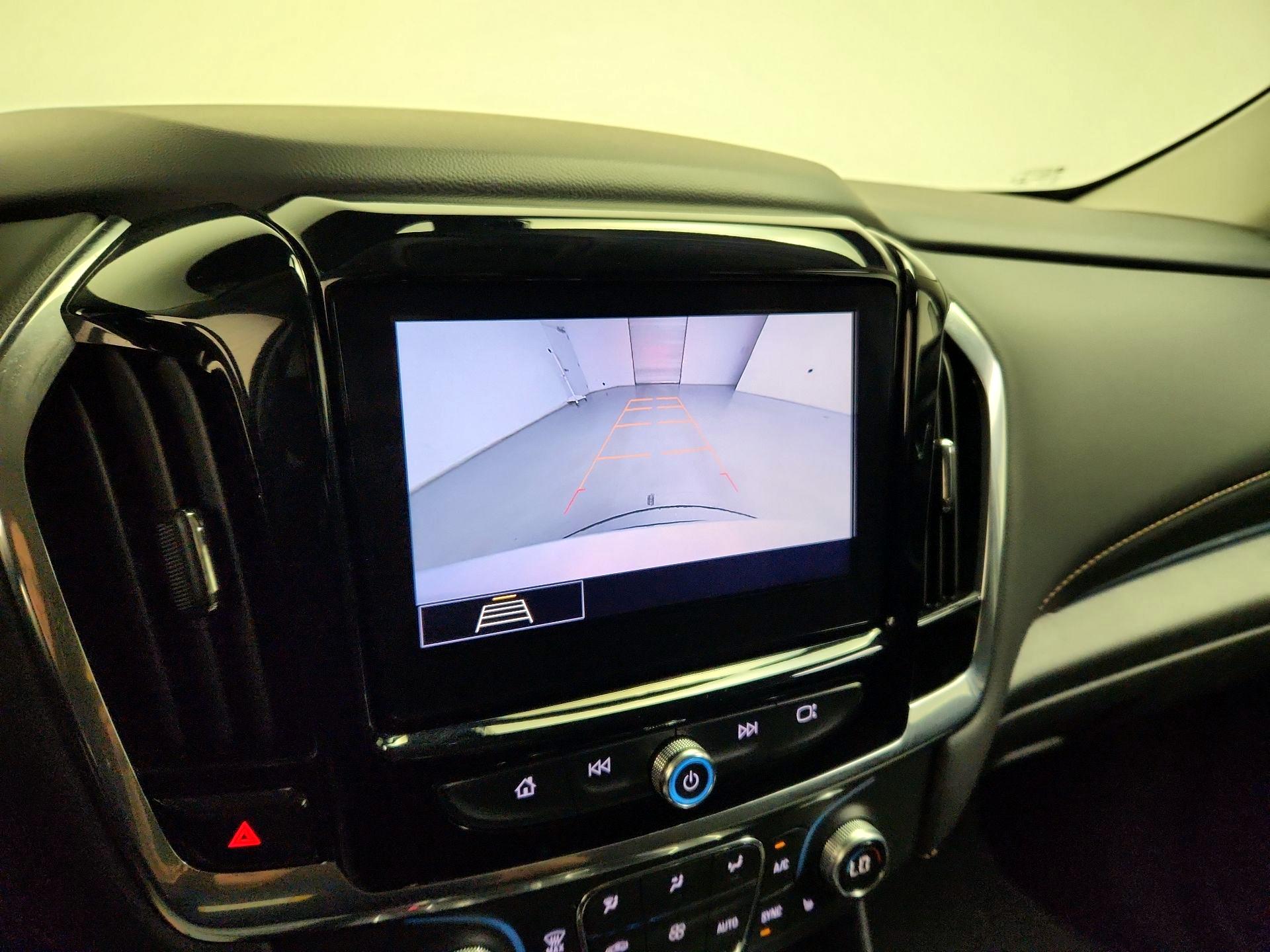 Thumbnail: 2021 Chevrolet Traverse - 14