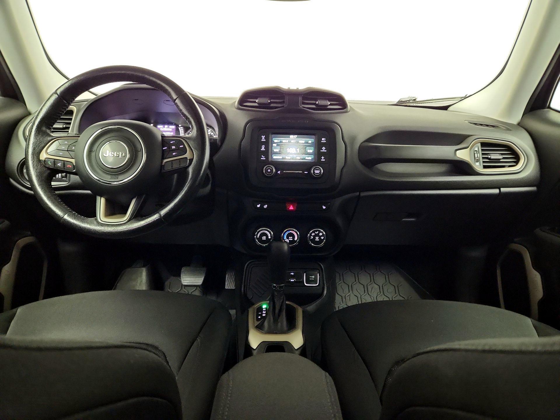 Thumbnail: 2016 Jeep Renegade - 9