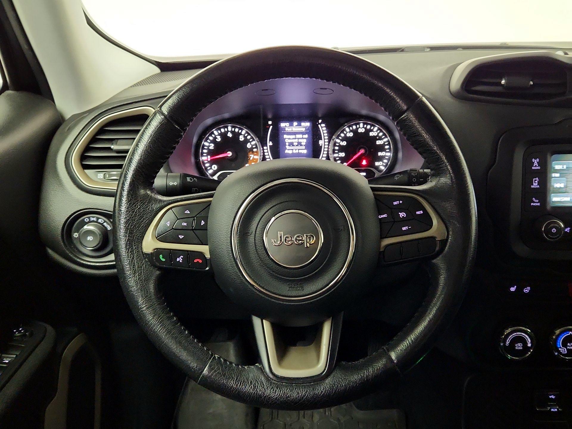Thumbnail: 2016 Jeep Renegade - 10
