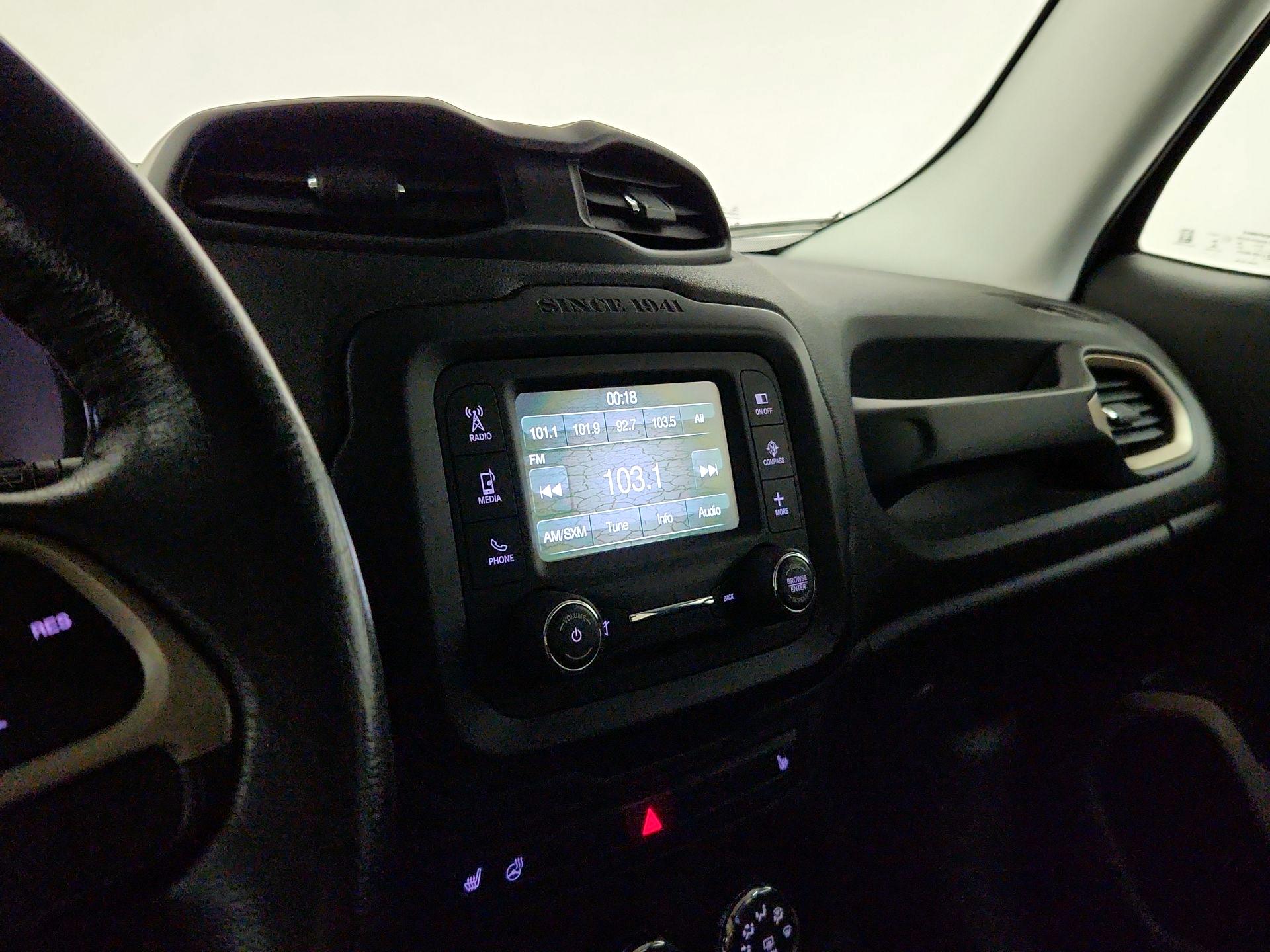 Thumbnail: 2016 Jeep Renegade - 15