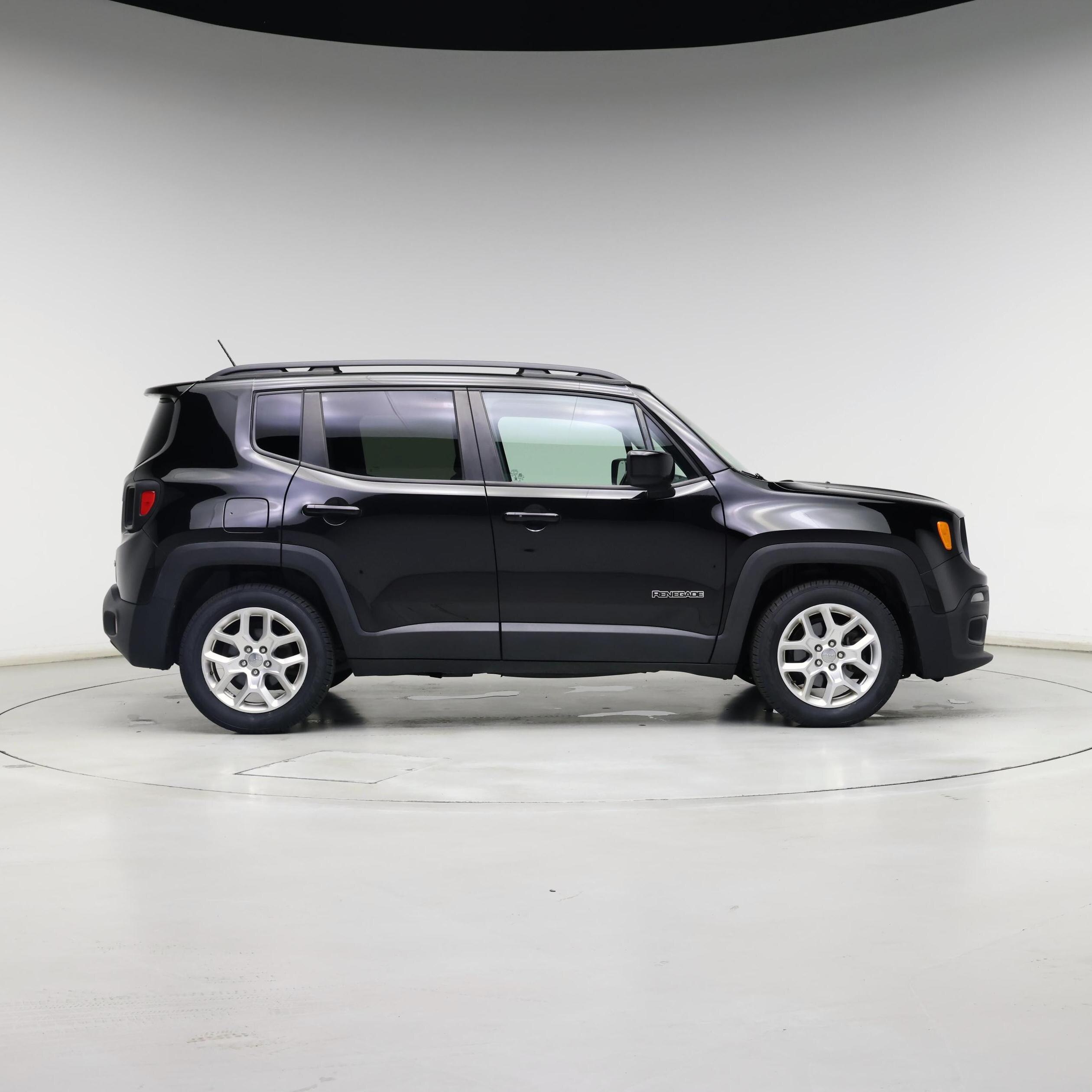 Thumbnail: 2016 Jeep Renegade - 7