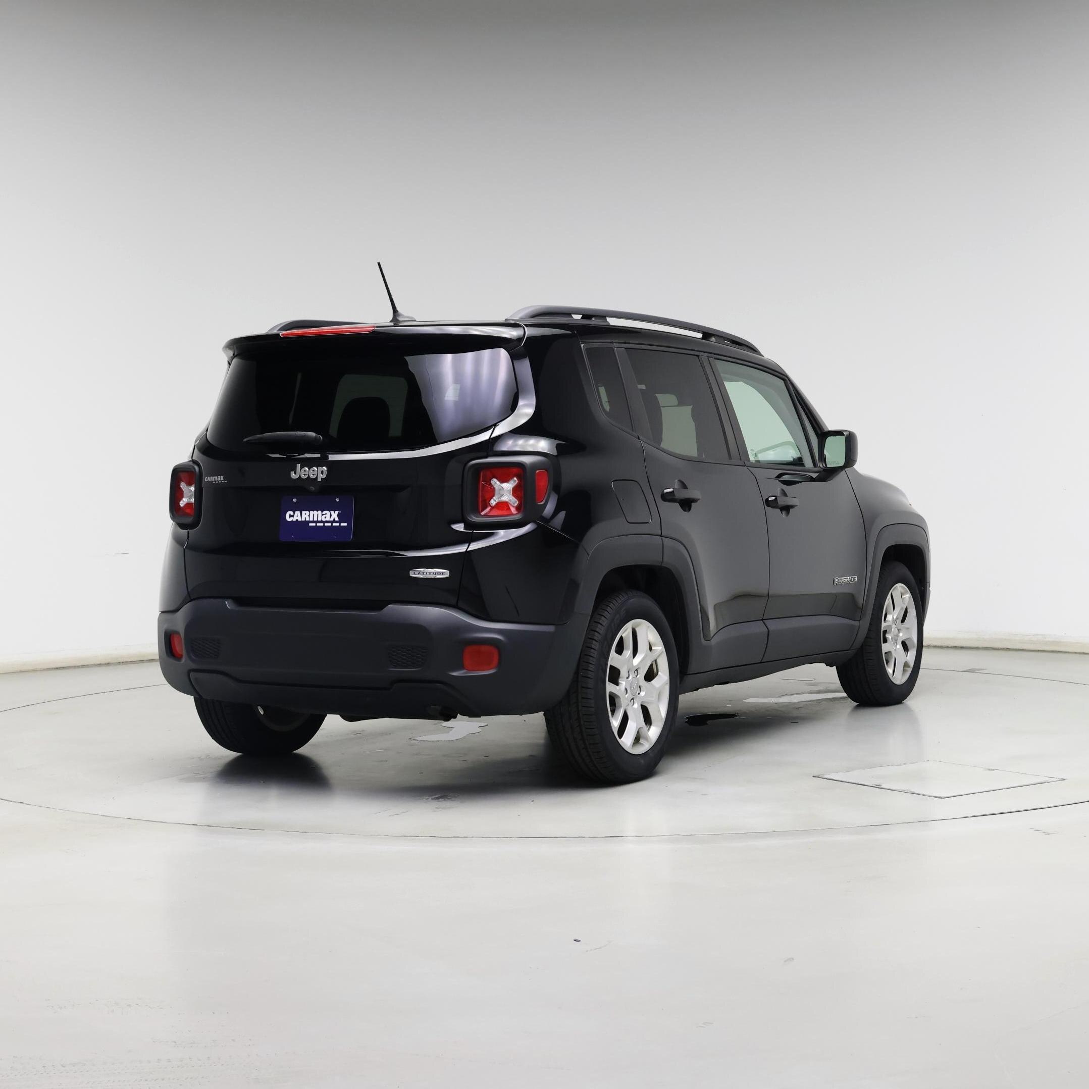 Thumbnail: 2016 Jeep Renegade - 8