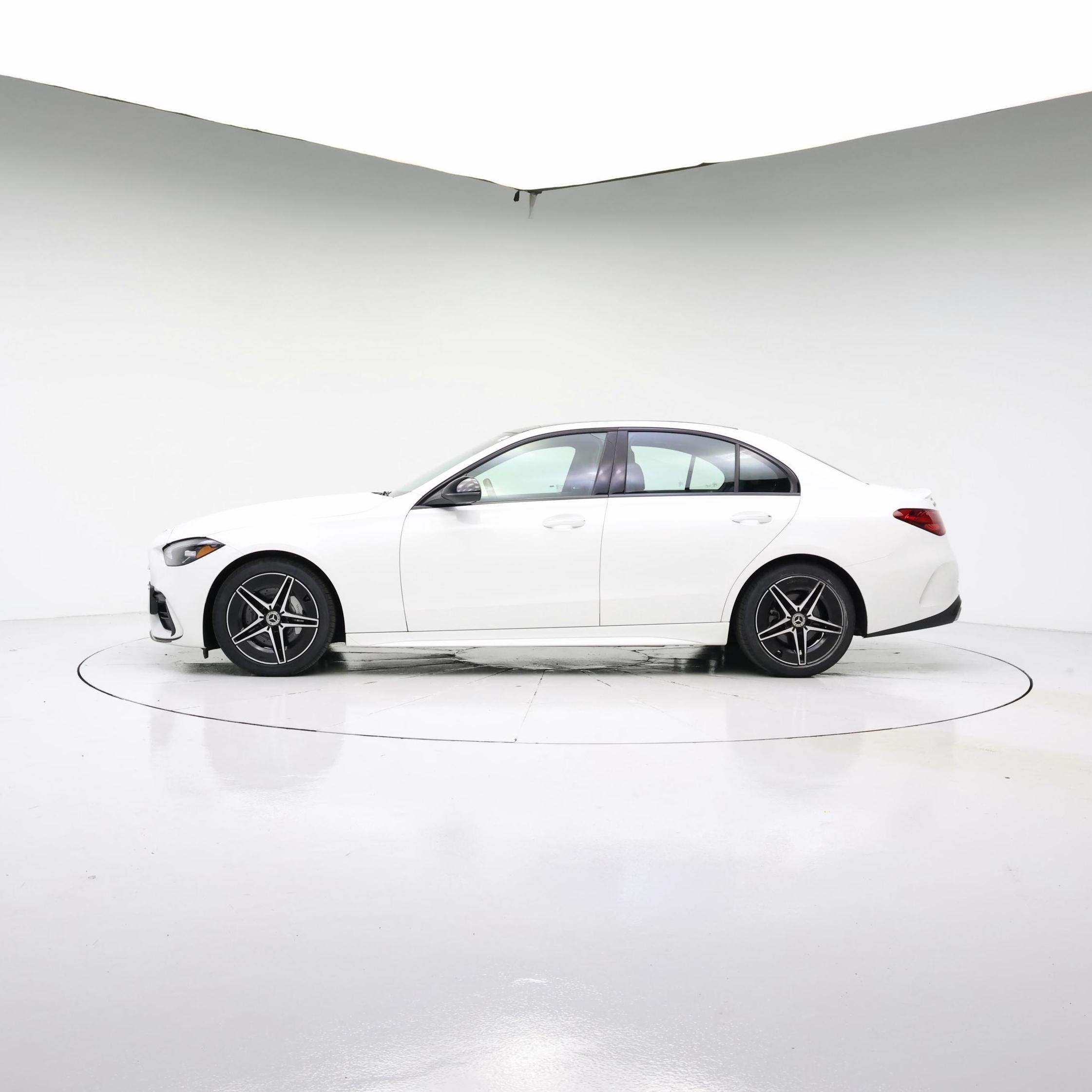 Thumbnail: 2023 Mercedes-Benz C-Class - 3