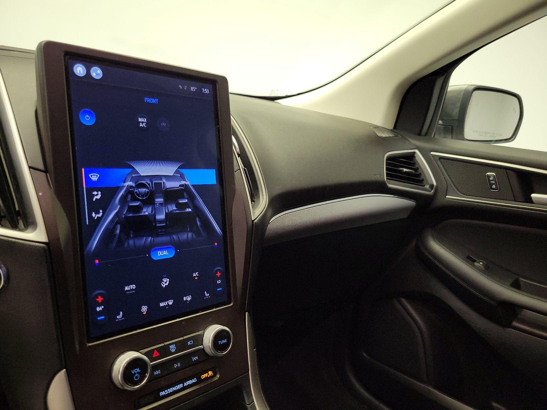 Thumbnail: 2021 Ford Edge - 17