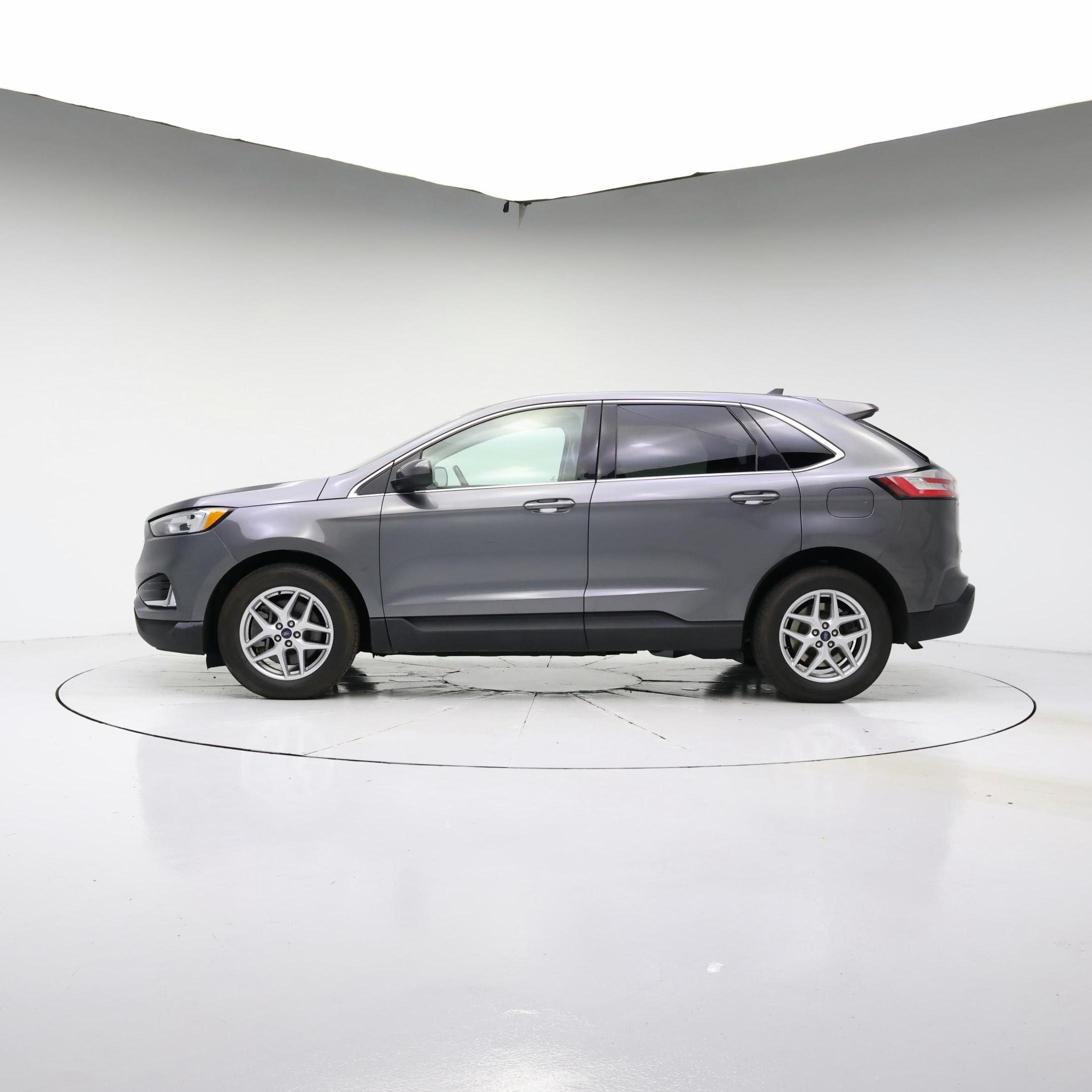 Thumbnail: 2021 Ford Edge - 3