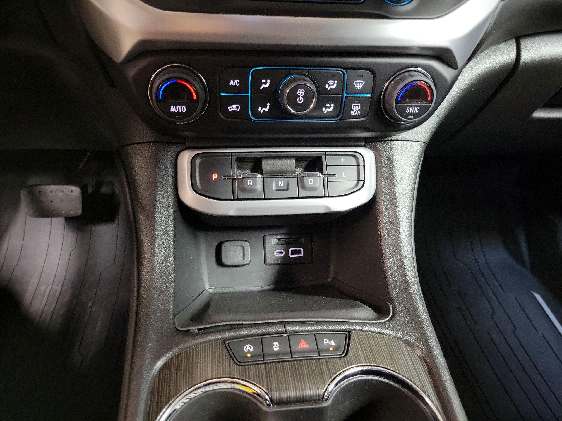 Thumbnail: 2023 GMC Acadia - 18