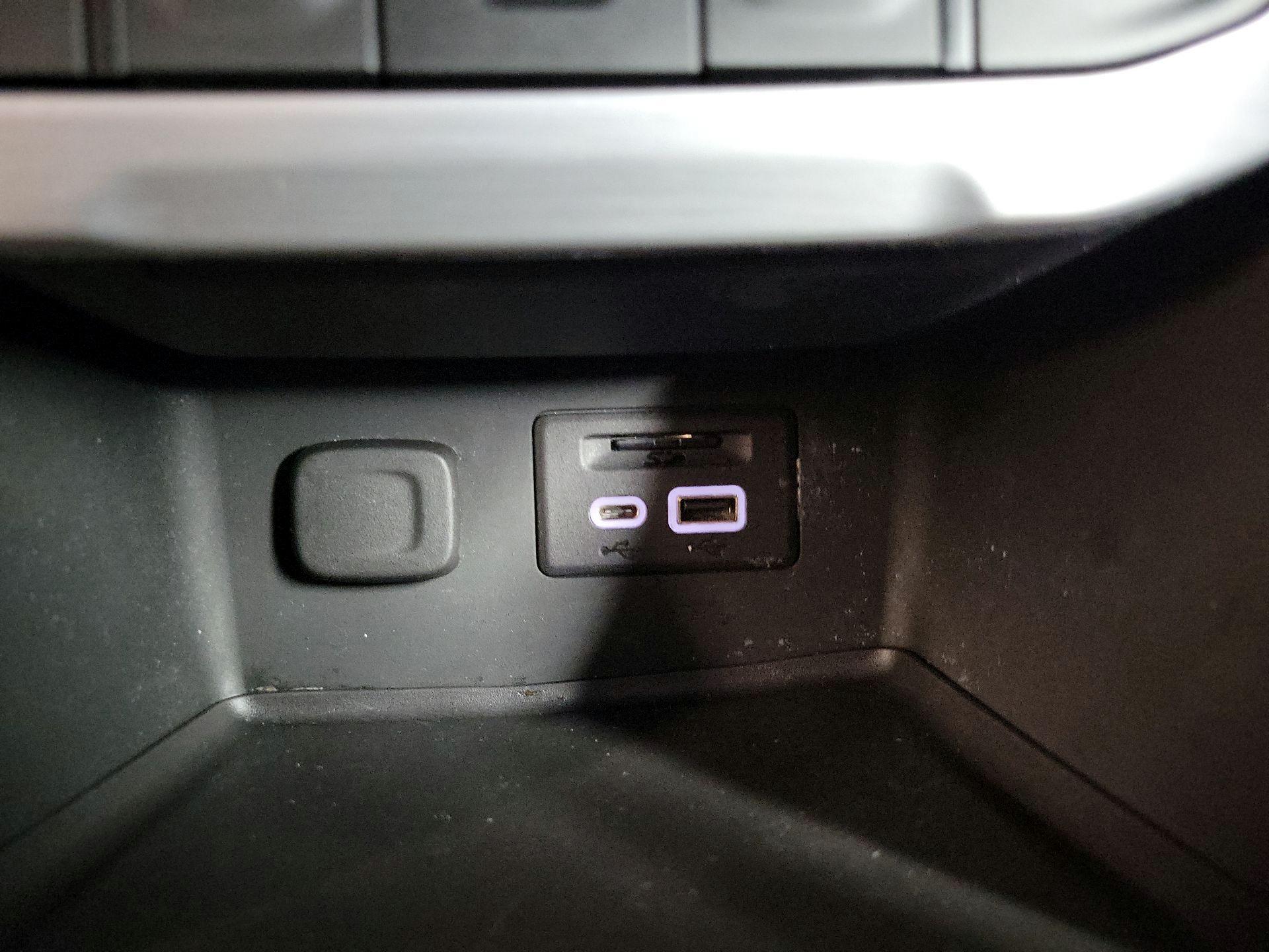 Thumbnail: 2023 GMC Acadia - 19