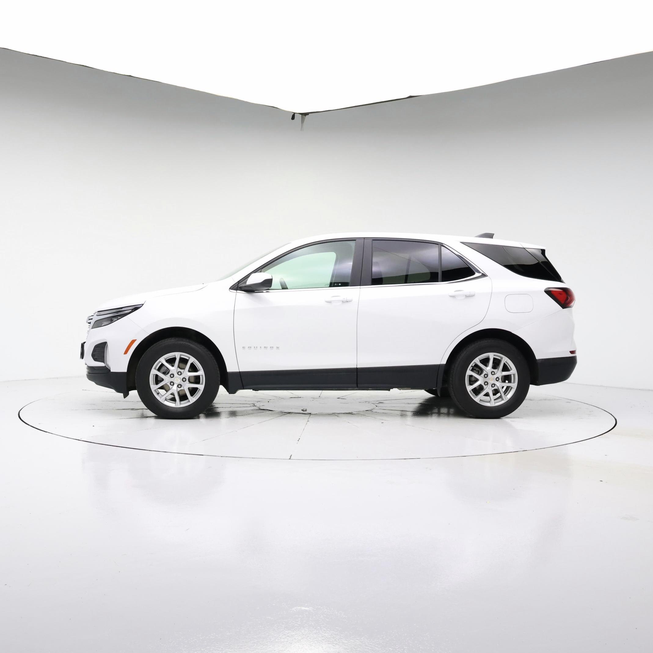 Thumbnail: 2023 Chevrolet Equinox - 3
