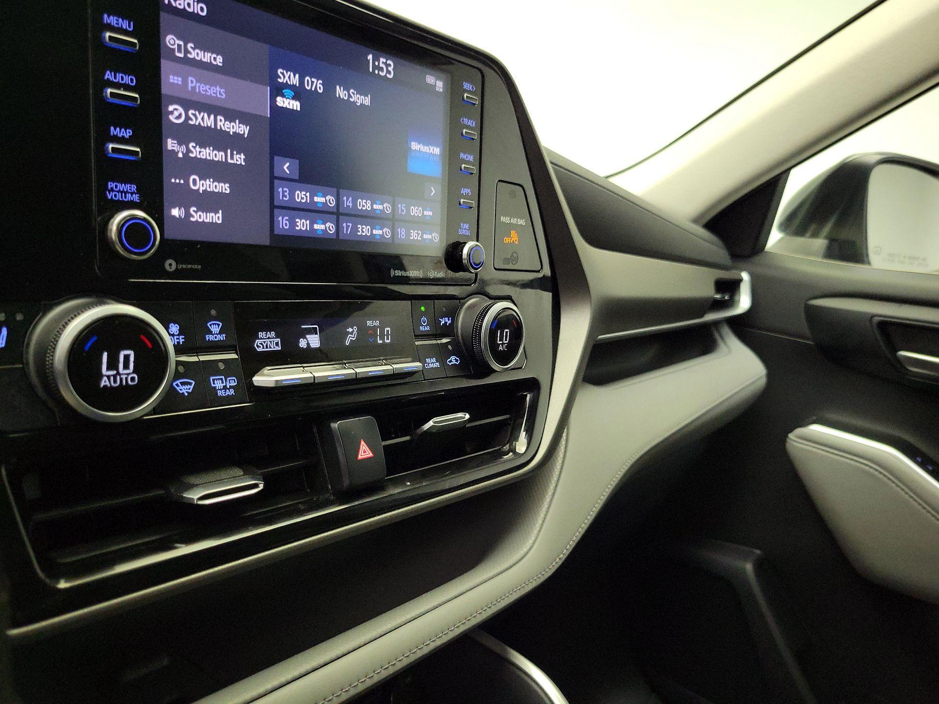 Thumbnail: 2020 Toyota Highlander - 16