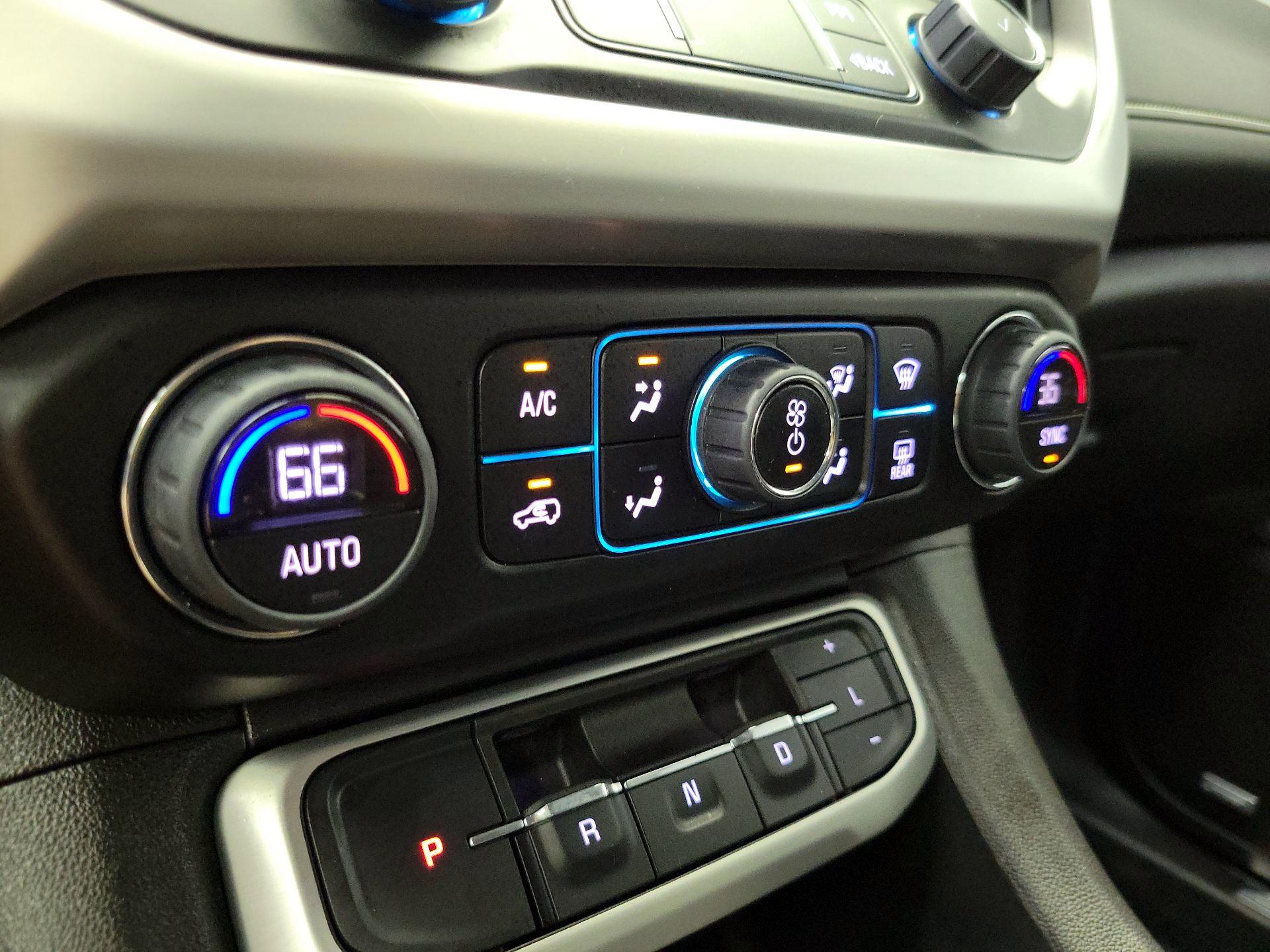 Thumbnail: 2023 GMC Acadia - 16