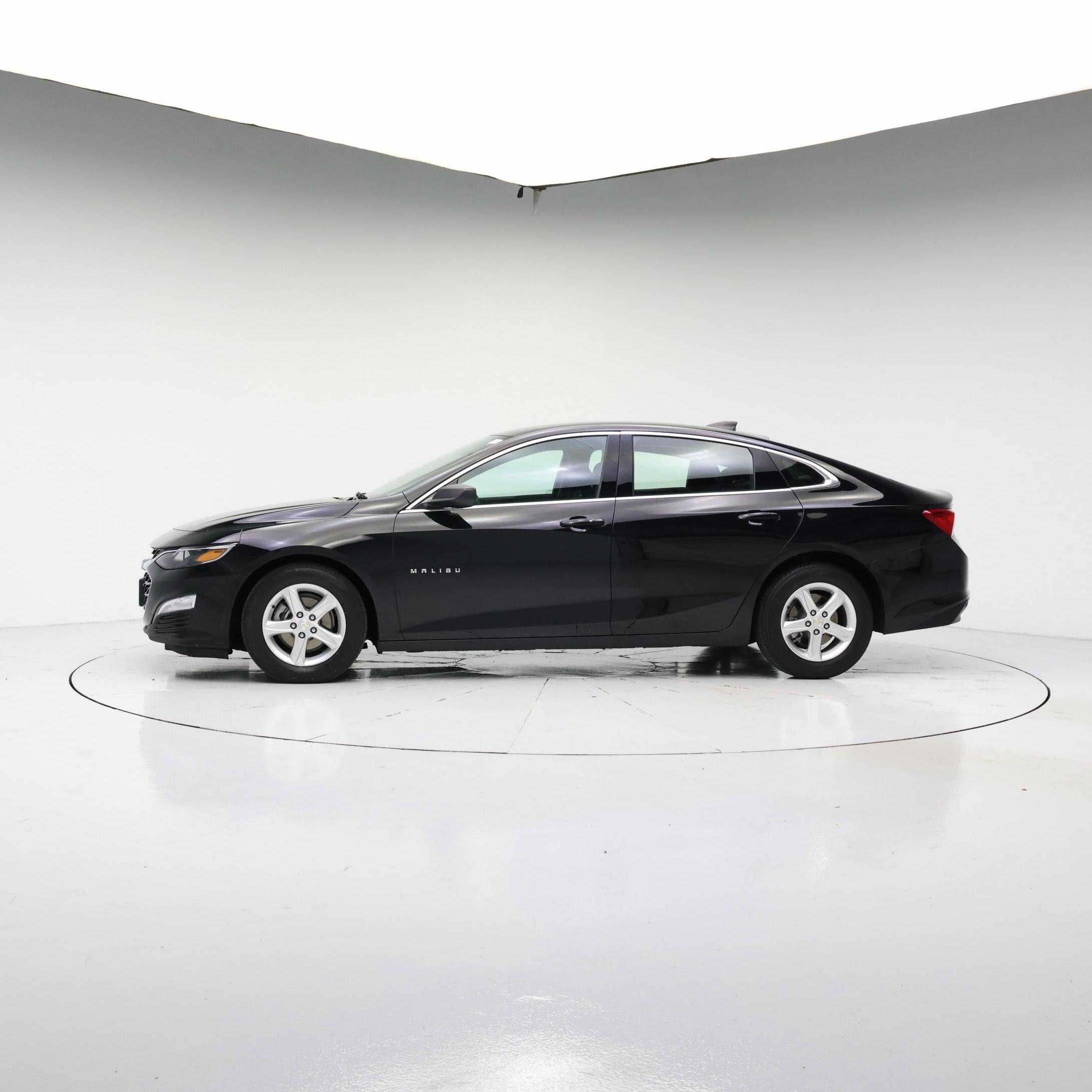 Thumbnail: 2023 Chevrolet Malibu - 3