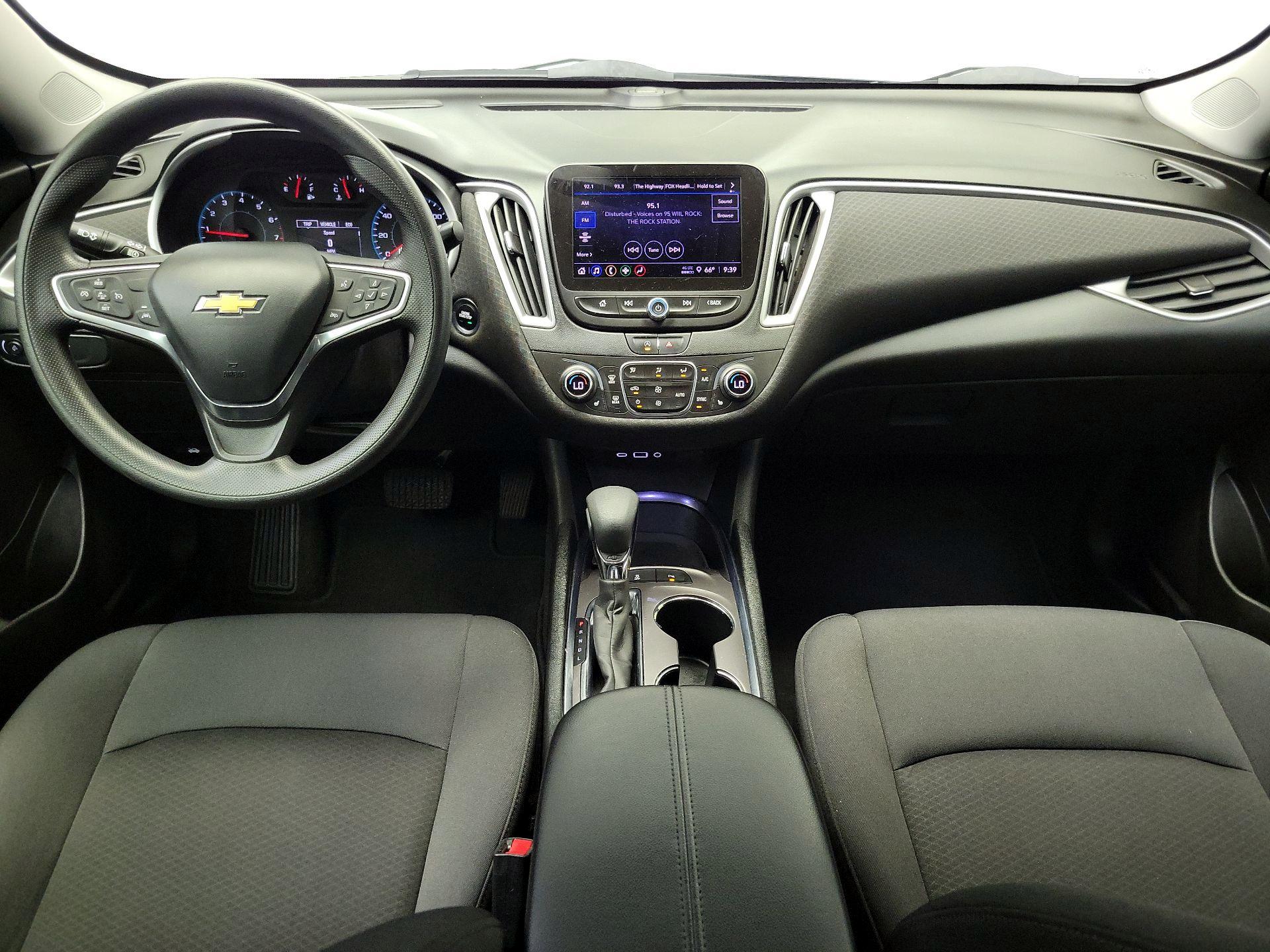 Thumbnail: 2022 Chevrolet Malibu - 9