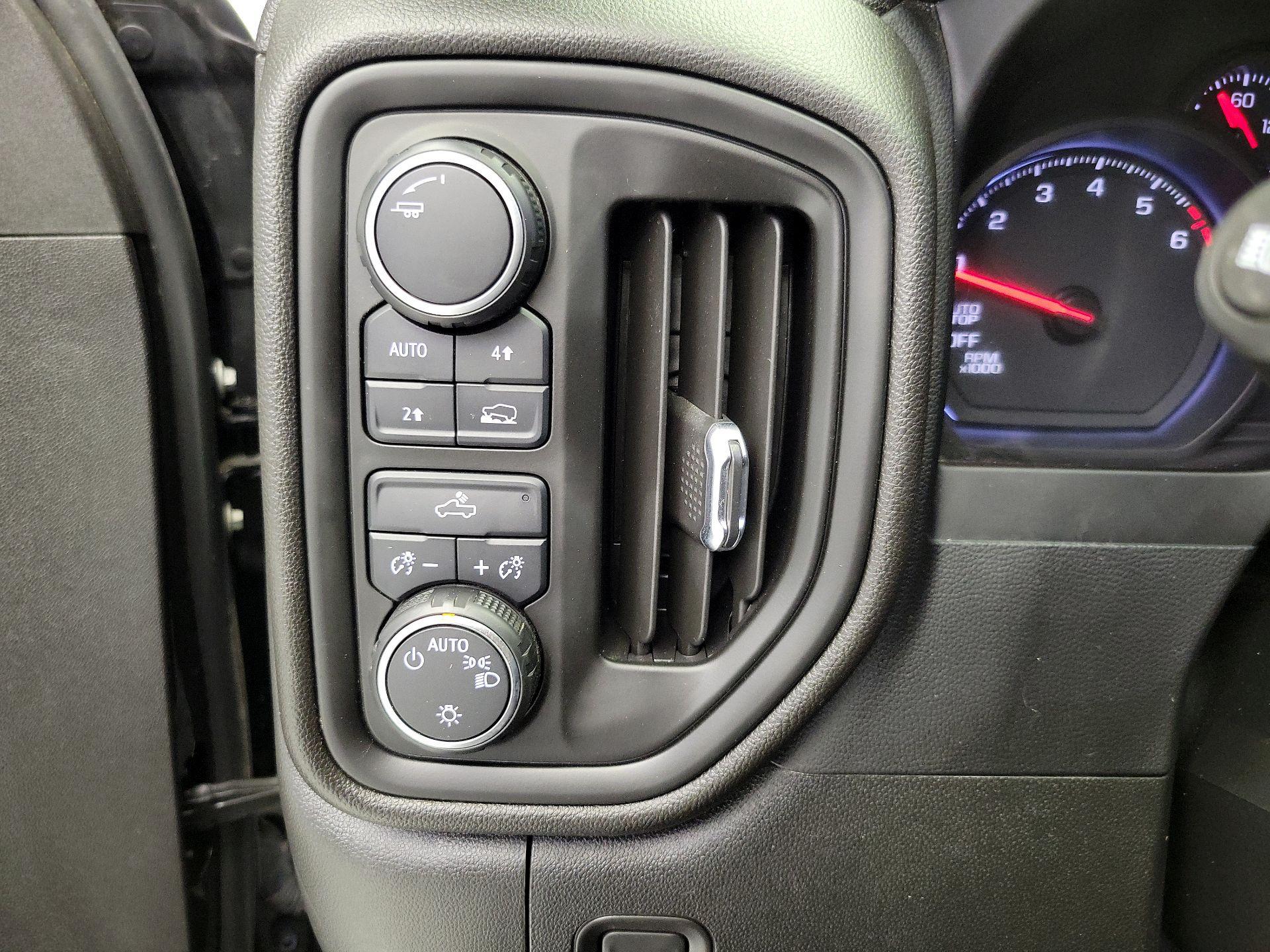 Thumbnail: 2023 Chevrolet Silverado 1500 - 13