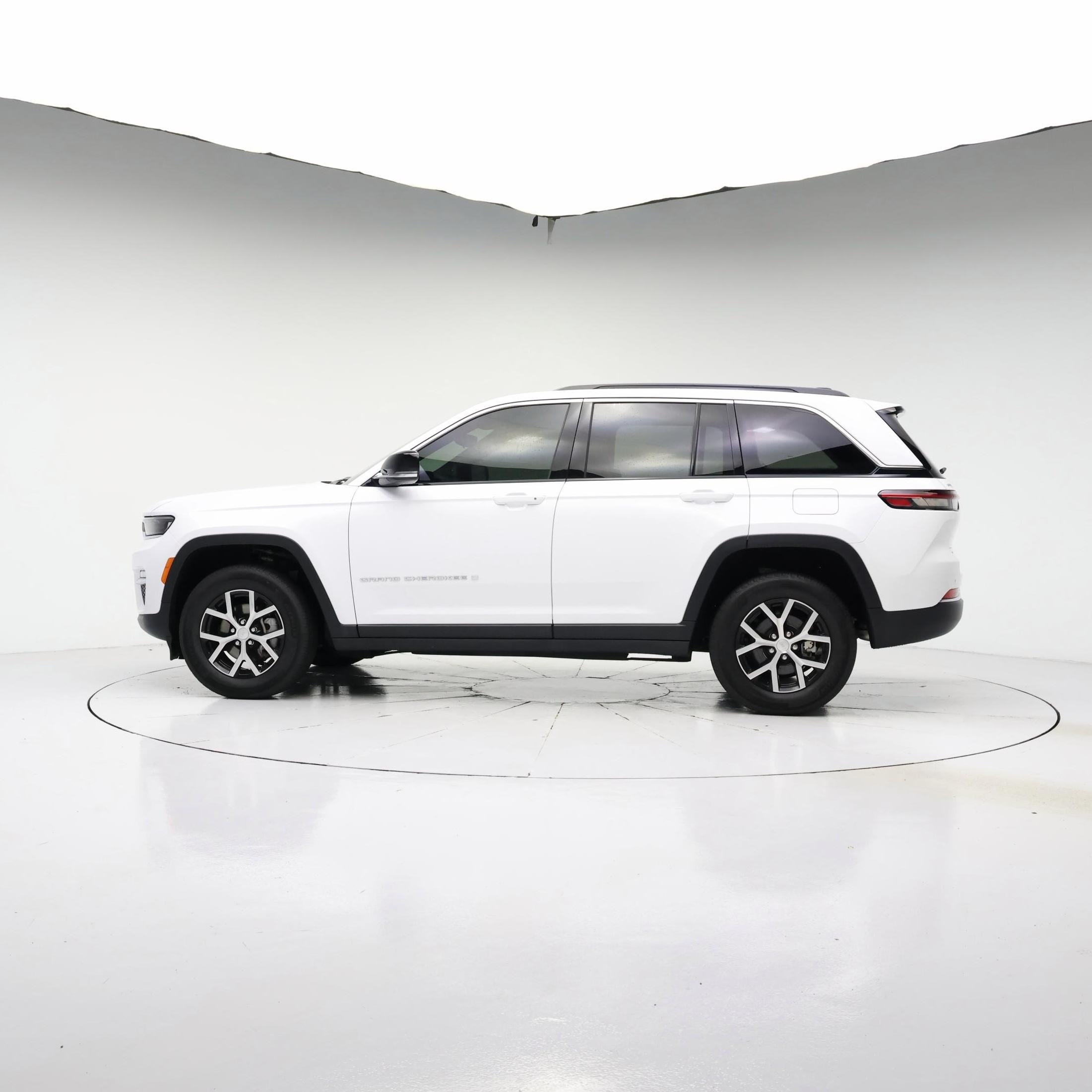 Thumbnail: 2024 Jeep Grand Cherokee - 3