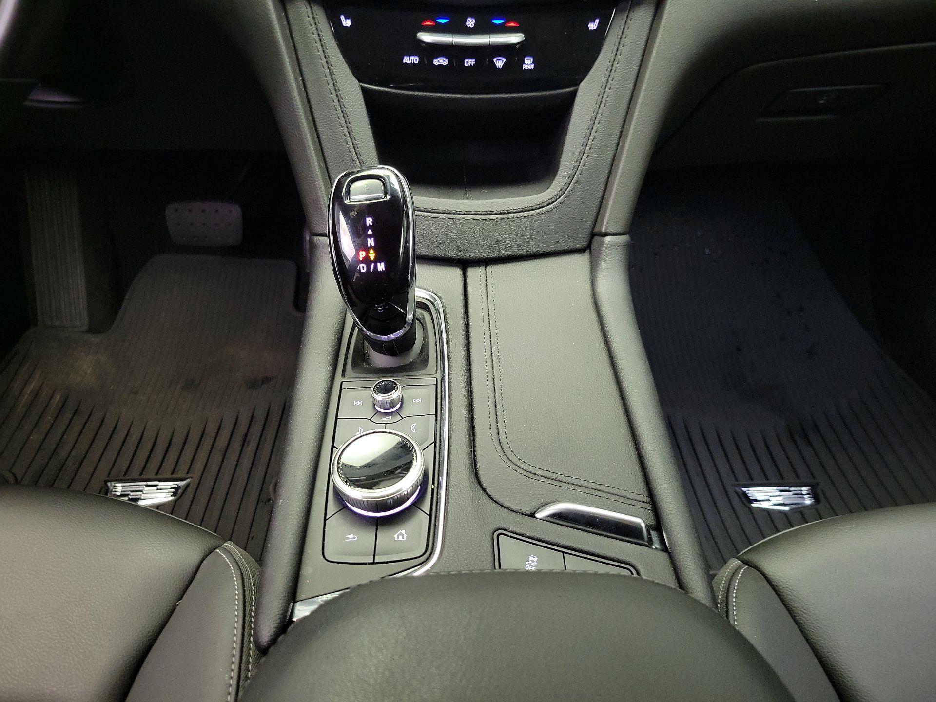 Thumbnail: 2024 Cadillac XT6 - 18