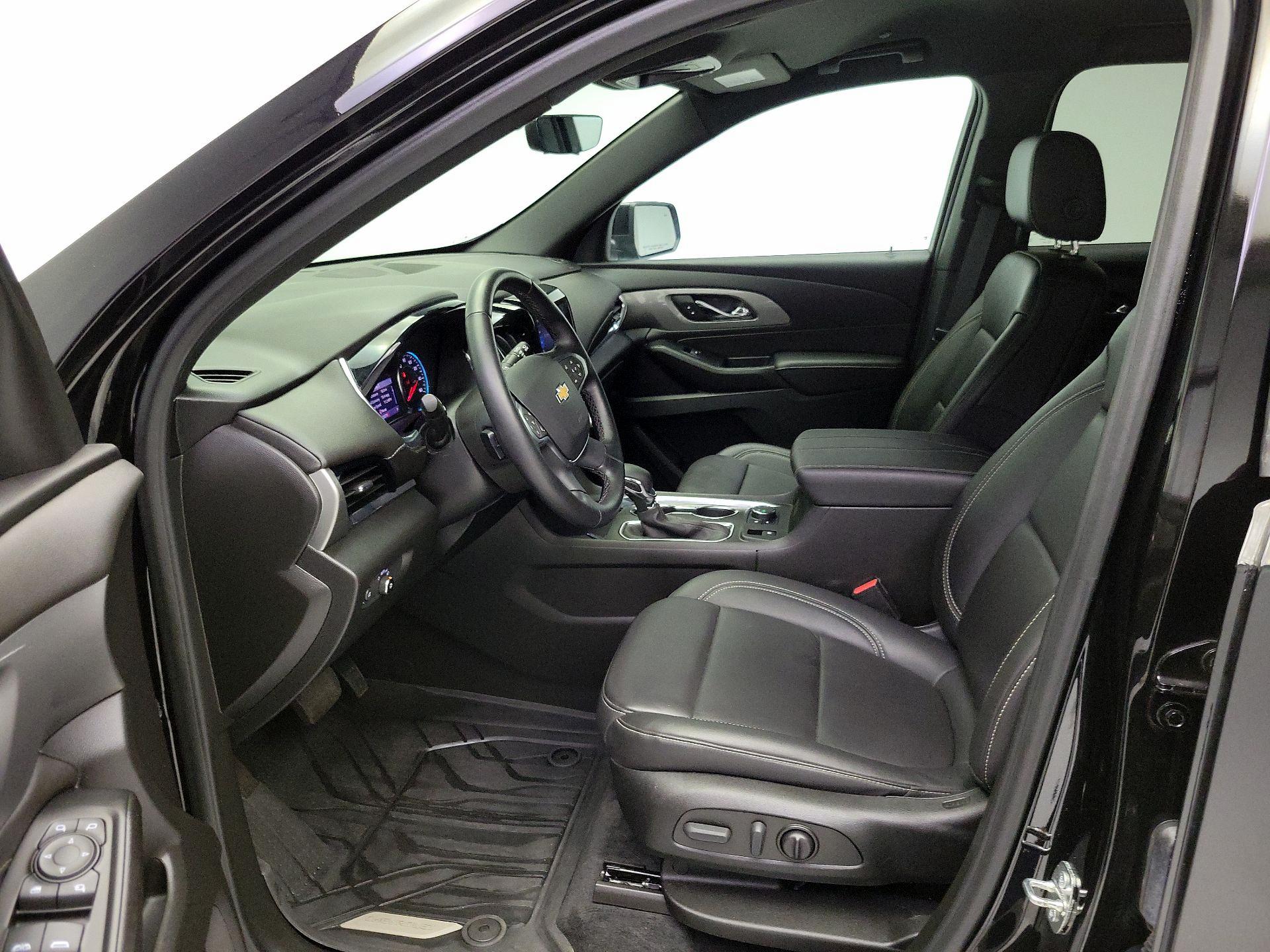 Thumbnail: 2023 Chevrolet Traverse - 11