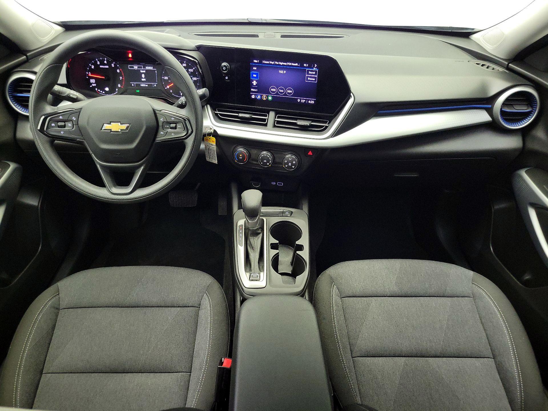 Thumbnail: 2024 Chevrolet Trax - 9