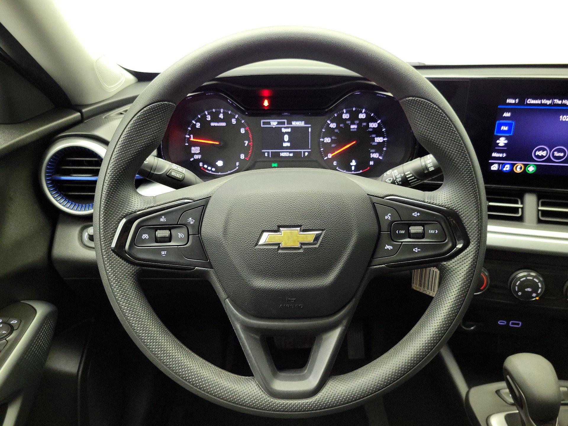 Thumbnail: 2024 Chevrolet Trax - 10