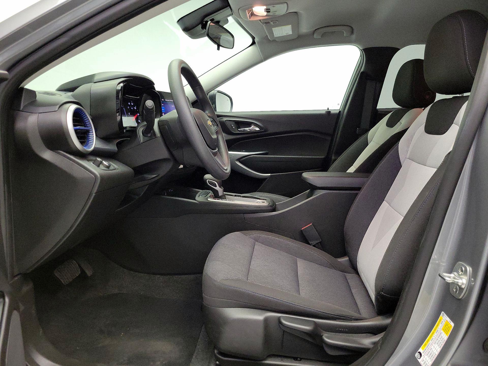 Thumbnail: 2024 Chevrolet Trax - 11
