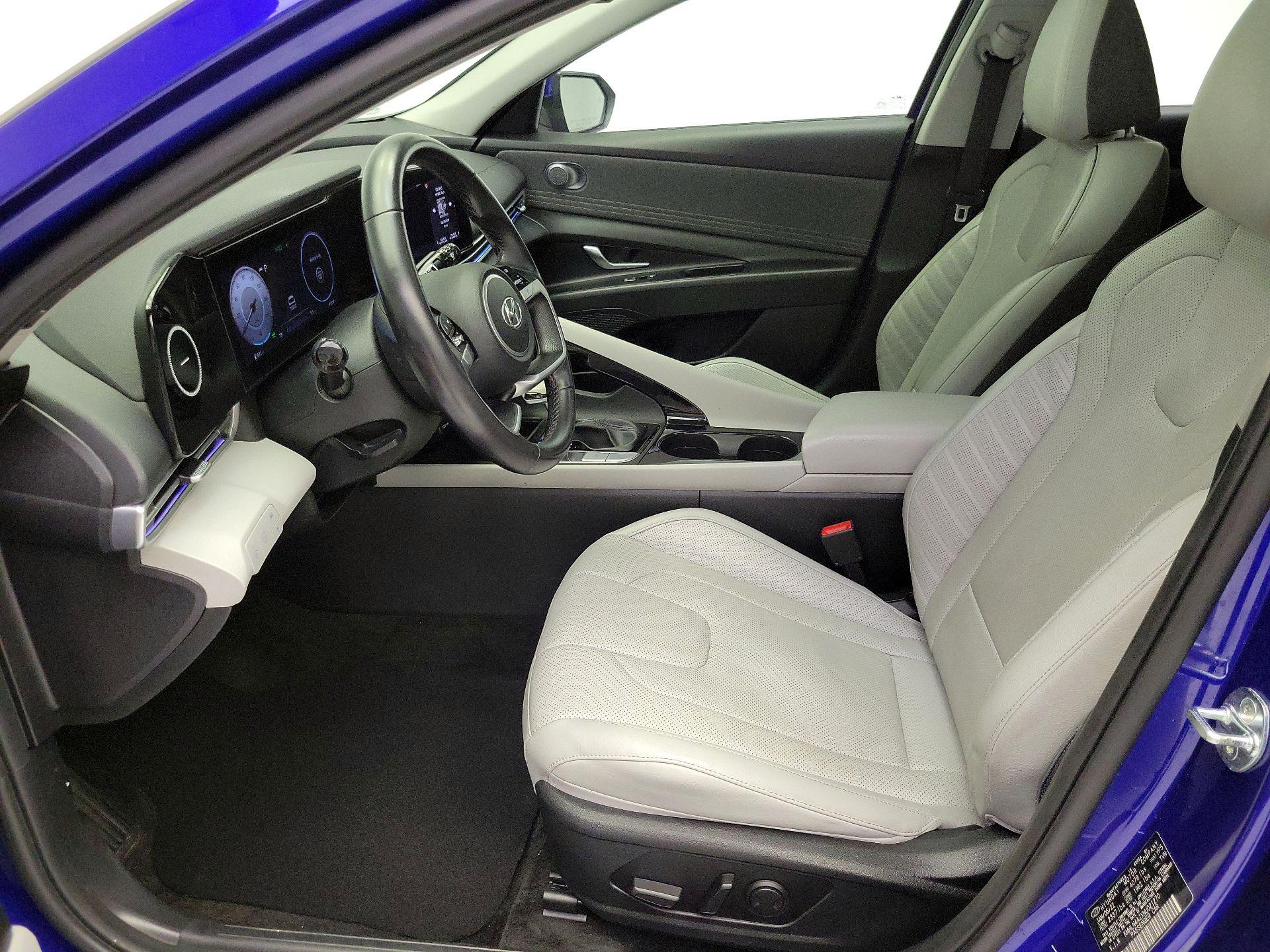 Thumbnail: 2022 Hyundai Elantra - 11