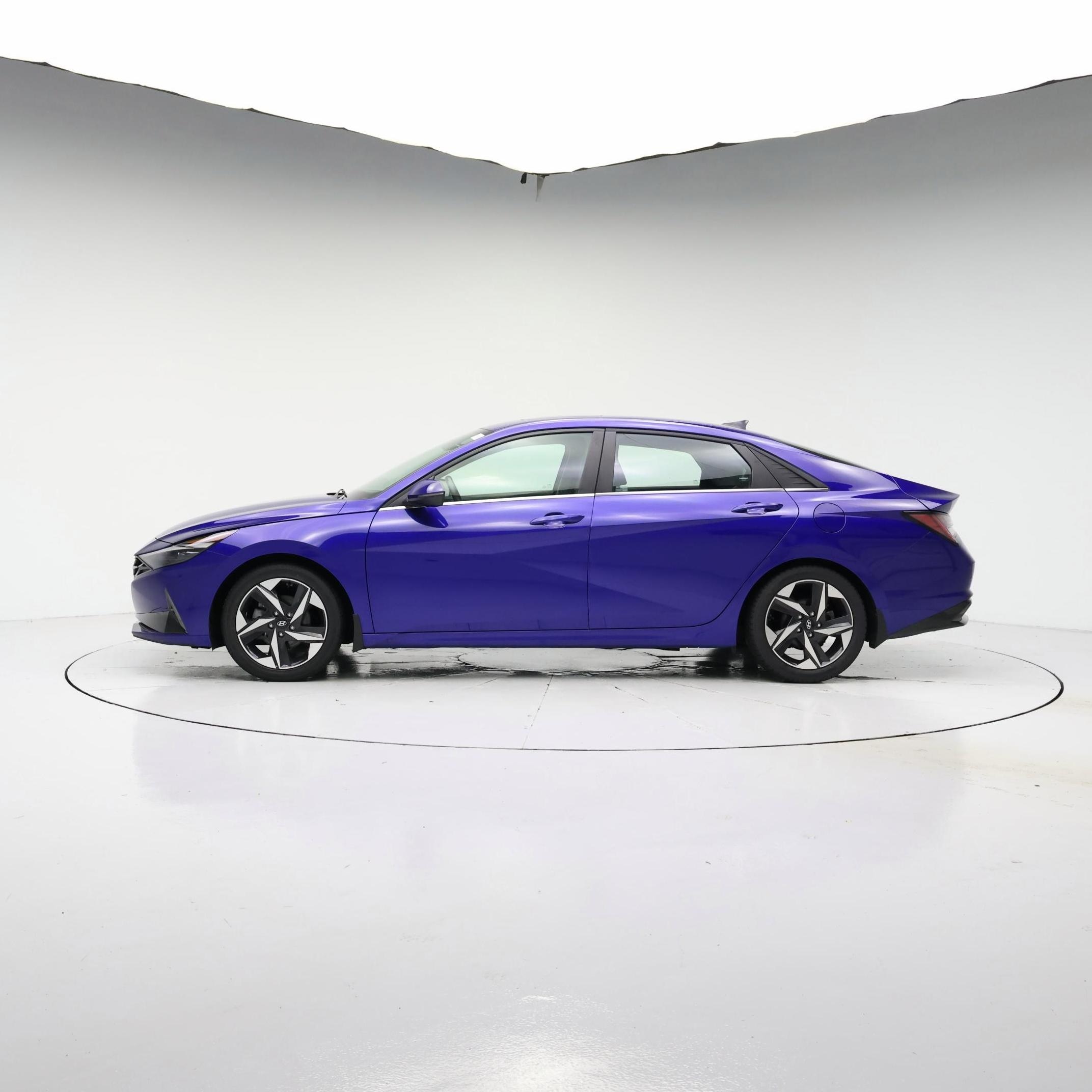 Thumbnail: 2022 Hyundai Elantra - 3