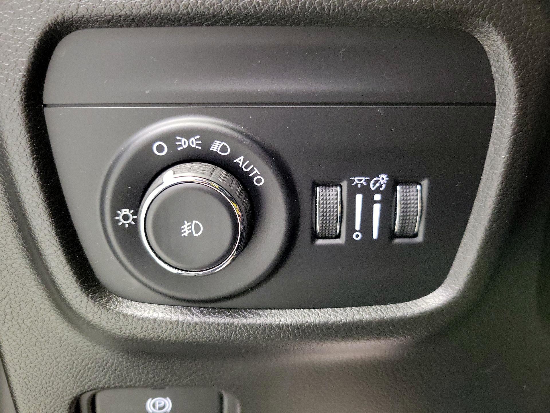 Thumbnail: 2023 Jeep Grand Cherokee - 13