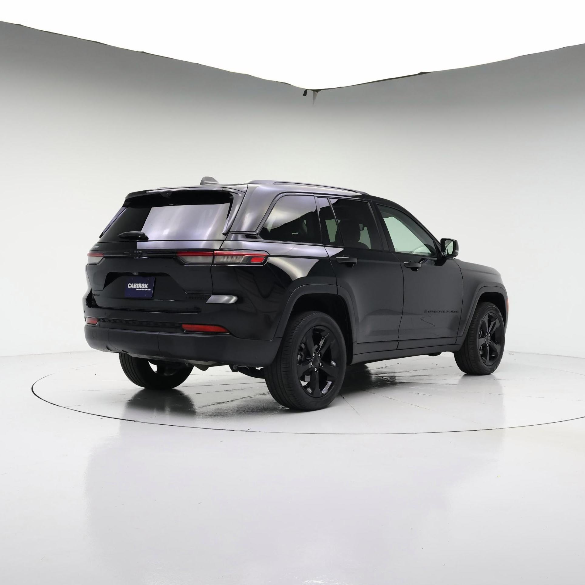 Thumbnail: 2023 Jeep Grand Cherokee - 8