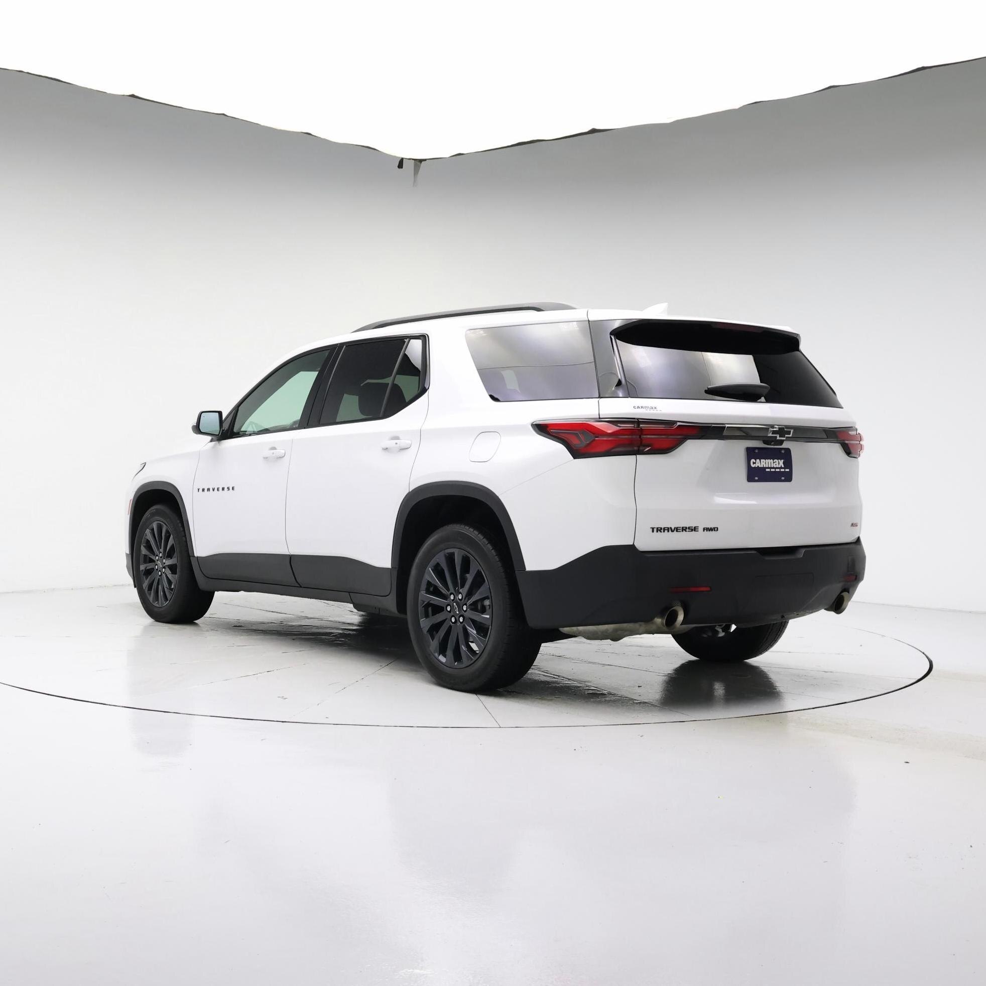 Thumbnail: 2023 Chevrolet Traverse - 2