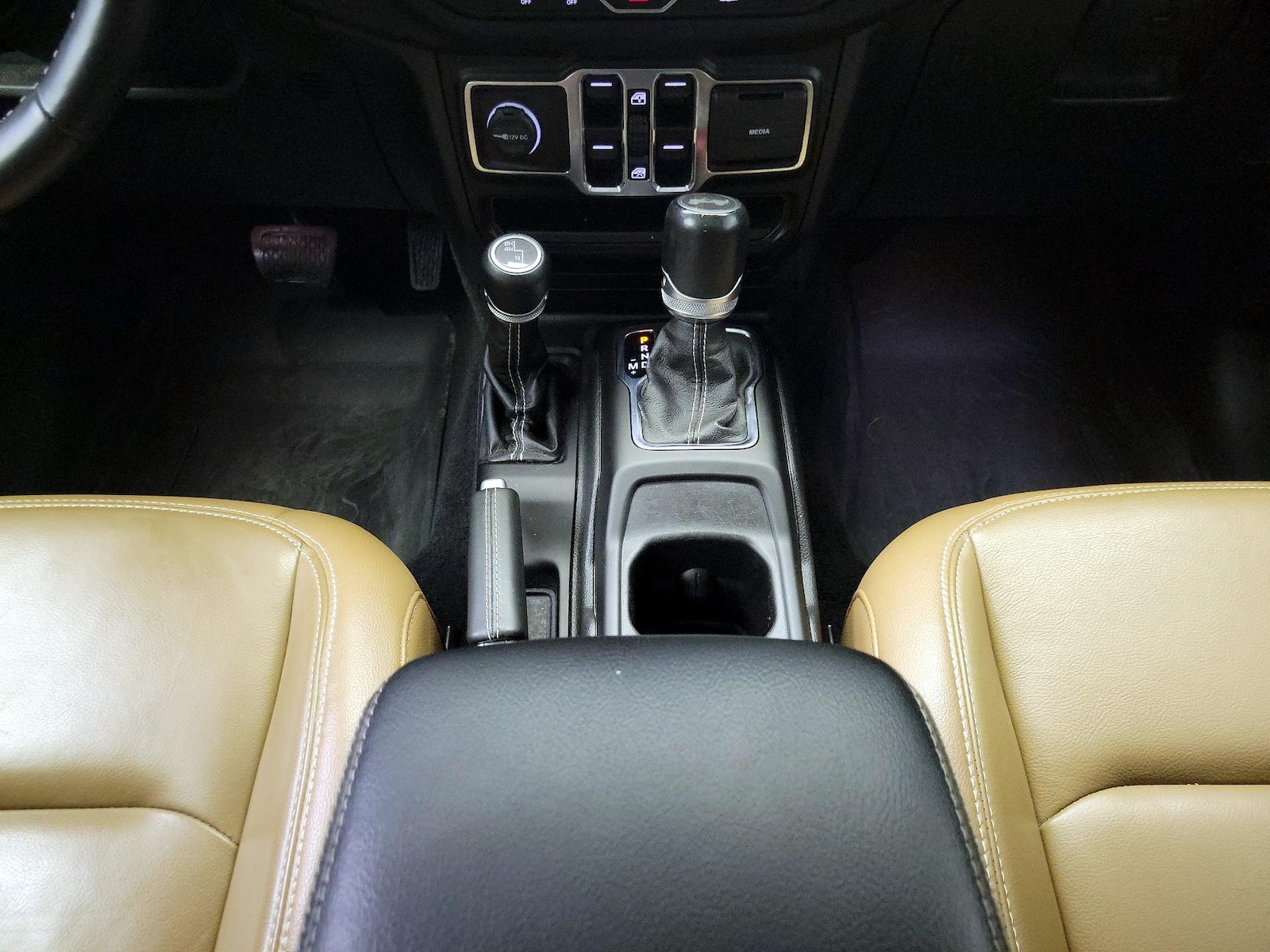 2021 Jeep Wrangler Unlimited Sahara - Photo 19