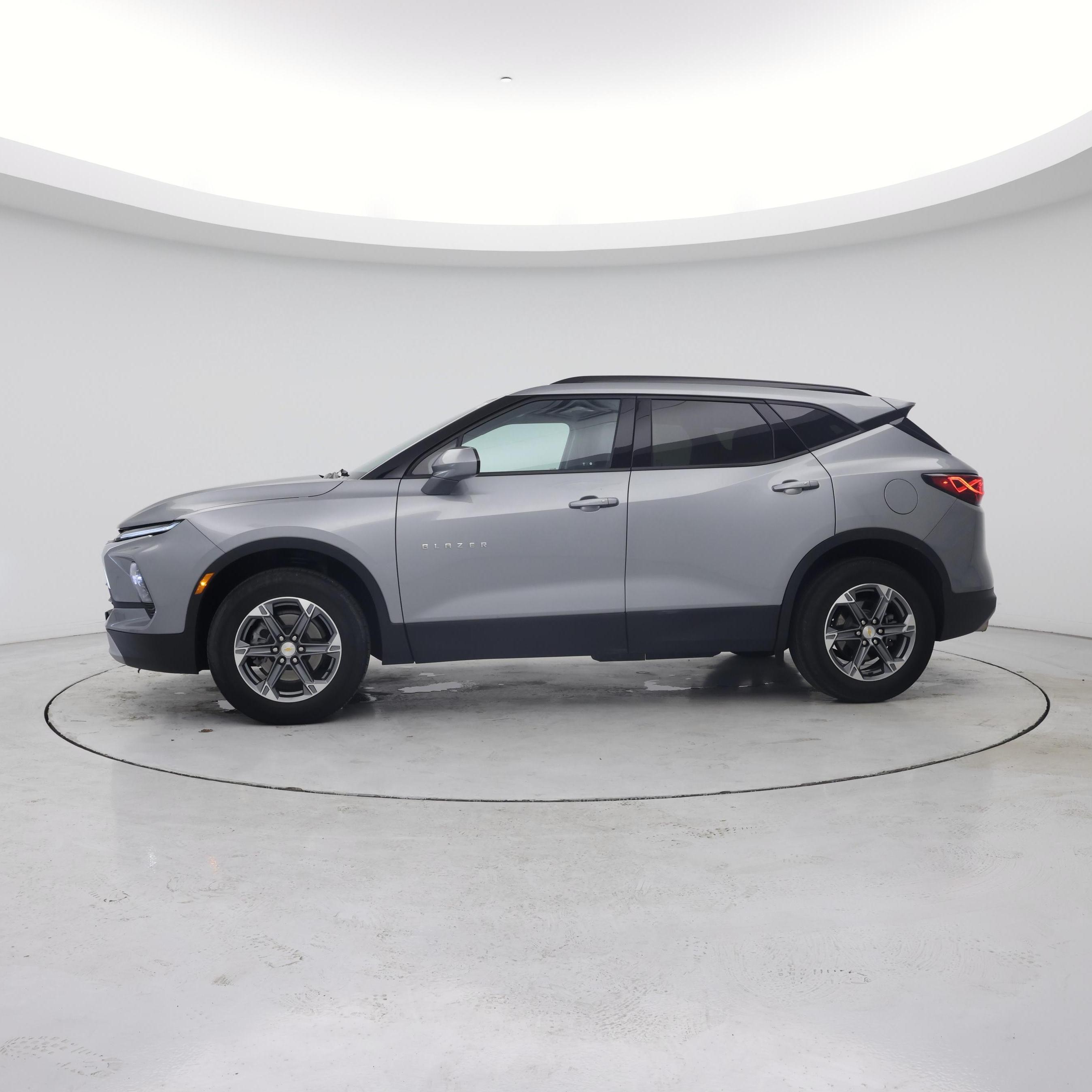 Thumbnail: 2023 Chevrolet Blazer - 3