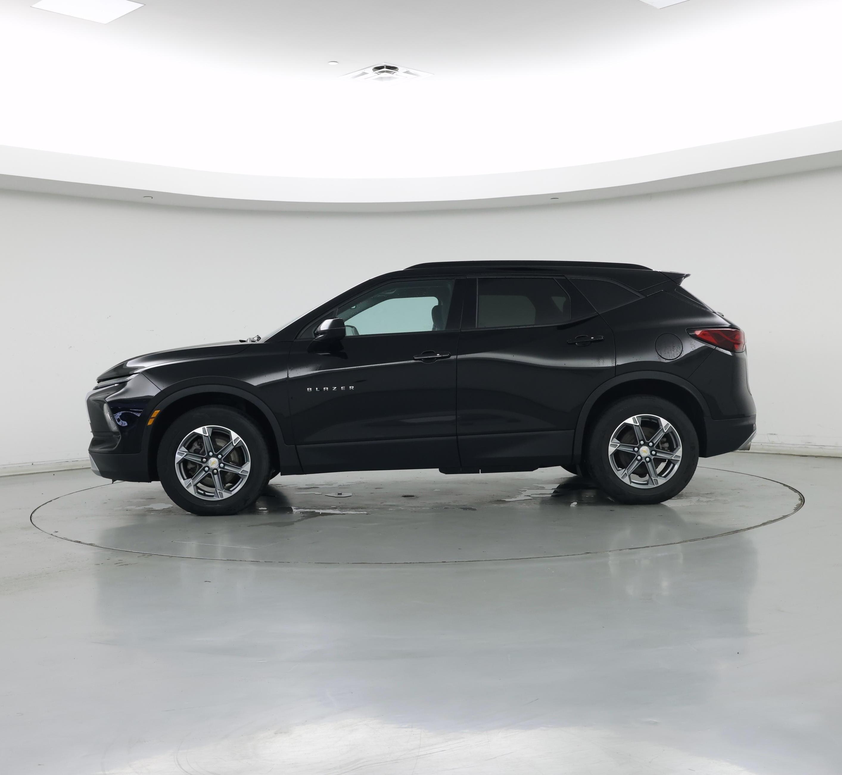 Thumbnail: 2023 Chevrolet Blazer - 3