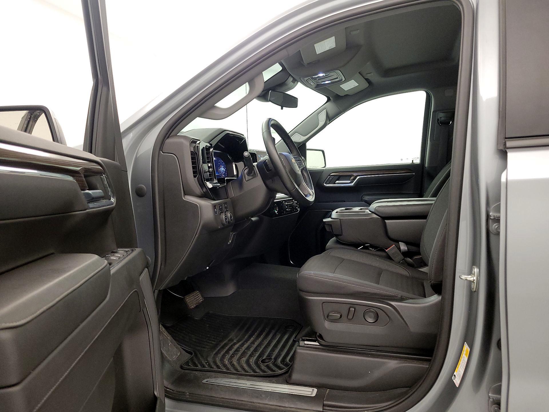Thumbnail: 2023 Chevrolet Silverado 1500 - 11