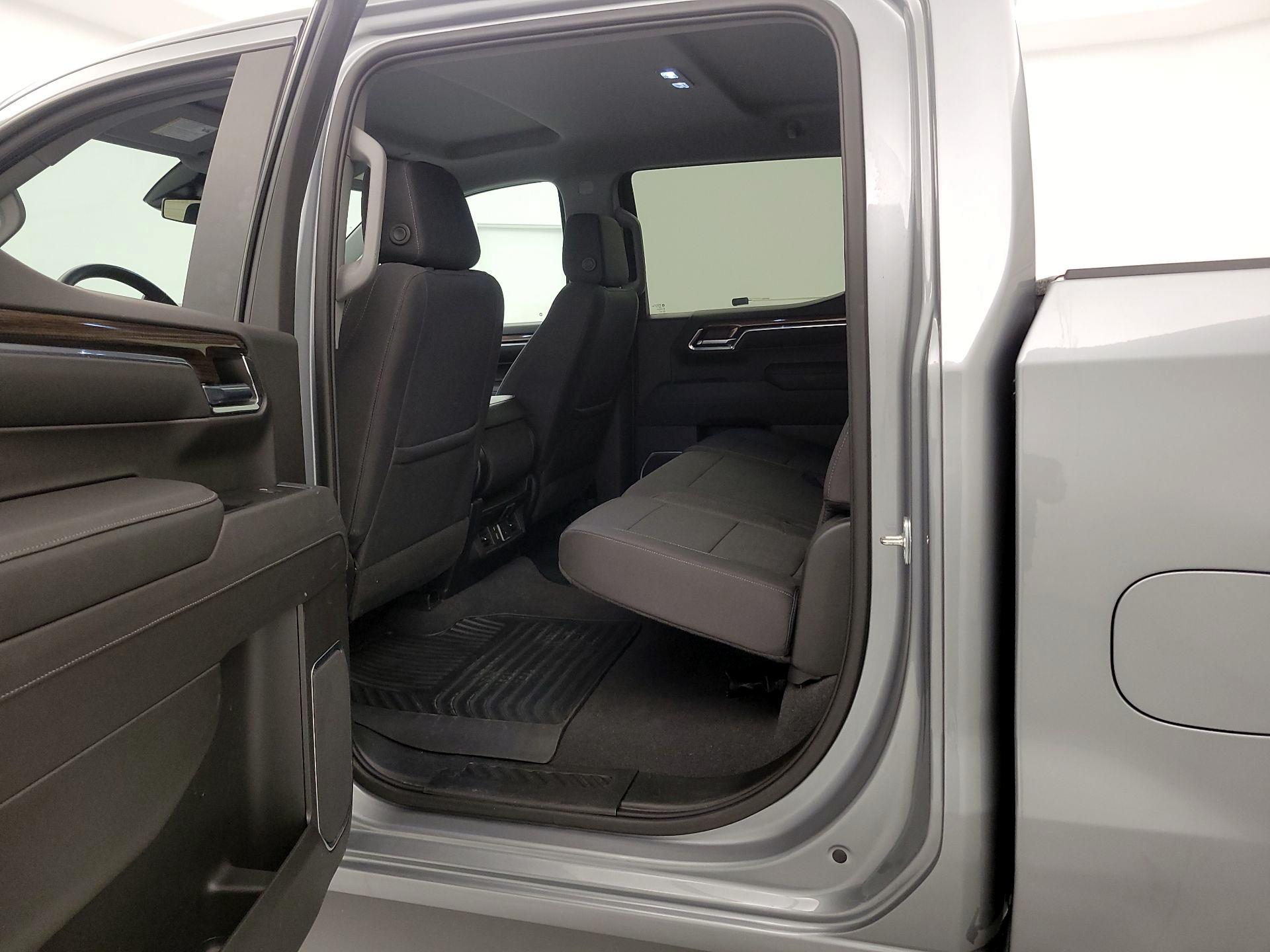 Thumbnail: 2023 Chevrolet Silverado 1500 - 19