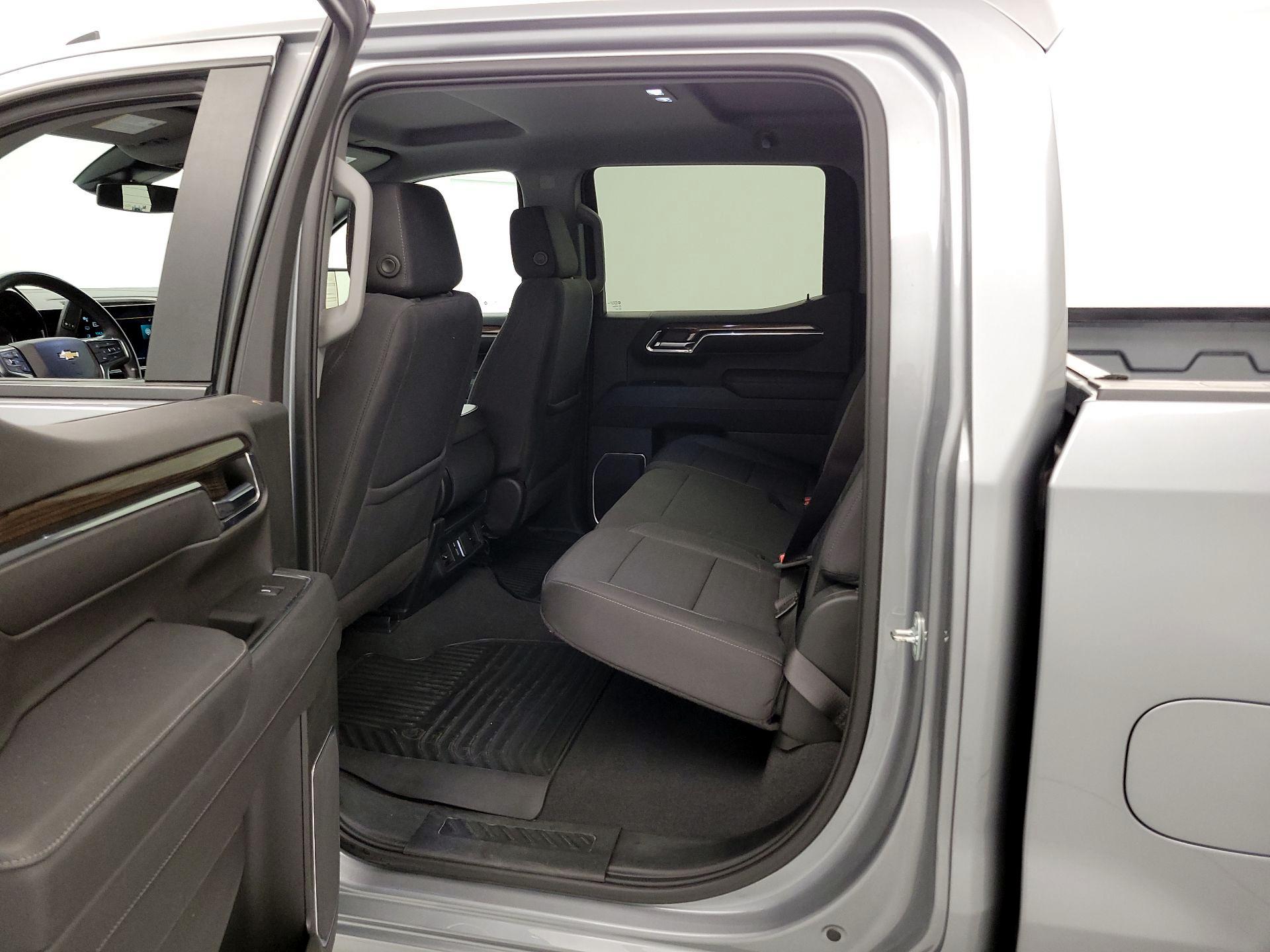 Thumbnail: 2023 Chevrolet Silverado 1500 - 19